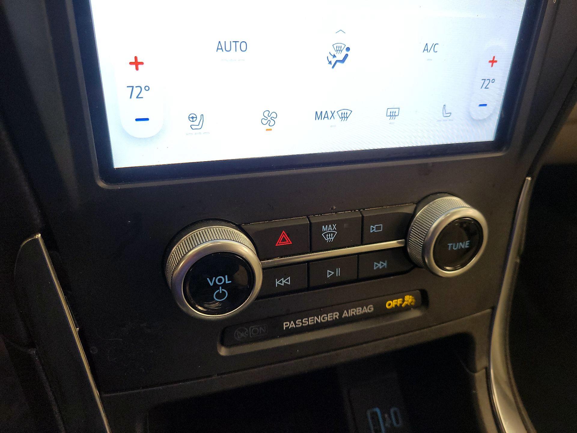 Thumbnail: 2022 Ford Edge - 16