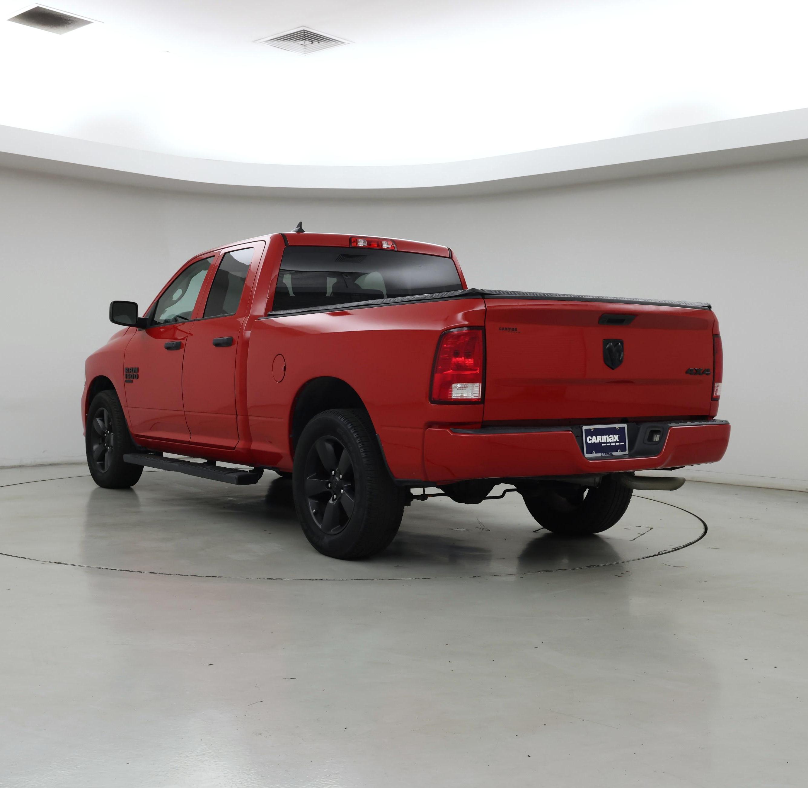 Thumbnail: 2019 RAM 1500 Classic - 2