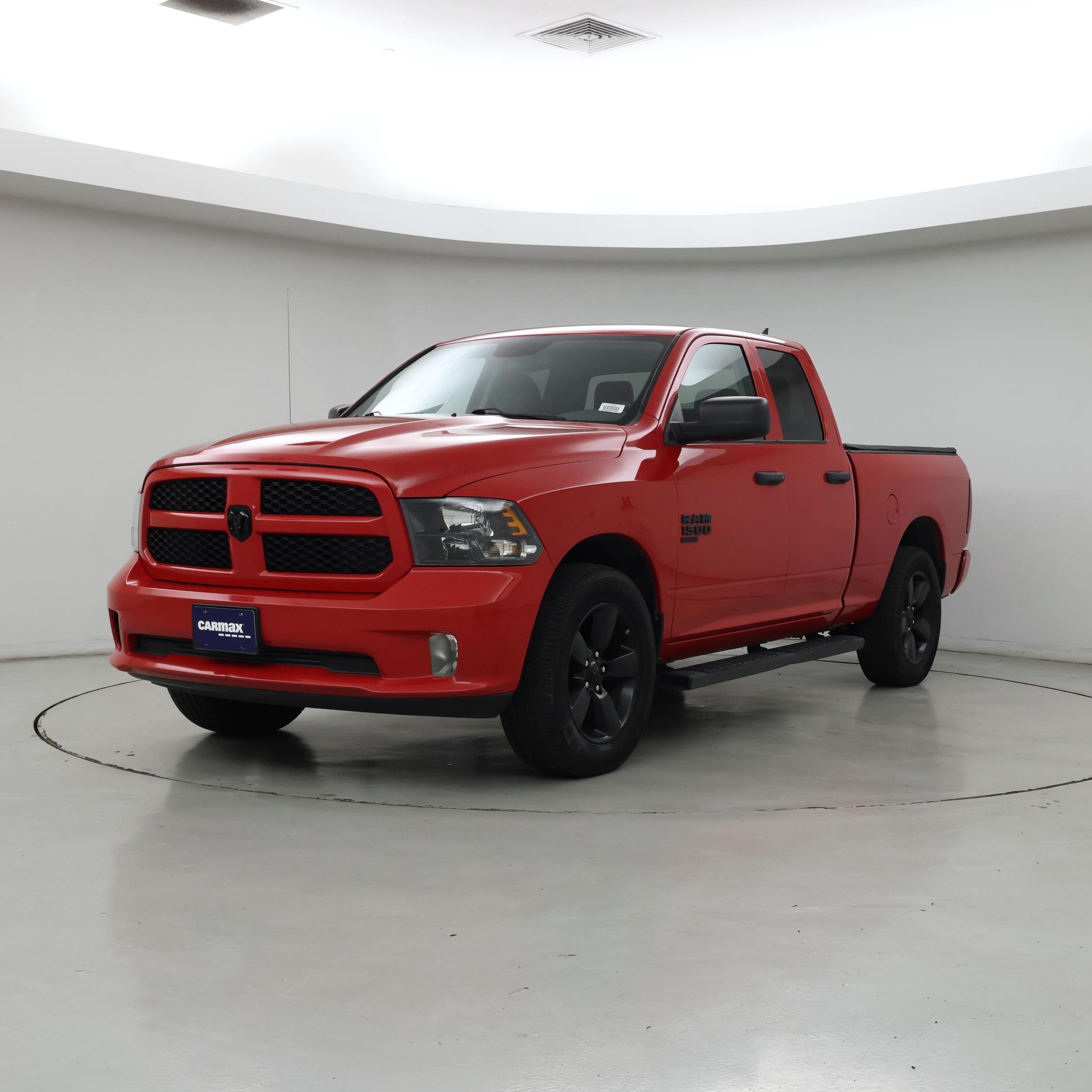 Thumbnail: 2019 RAM 1500 Classic - 4