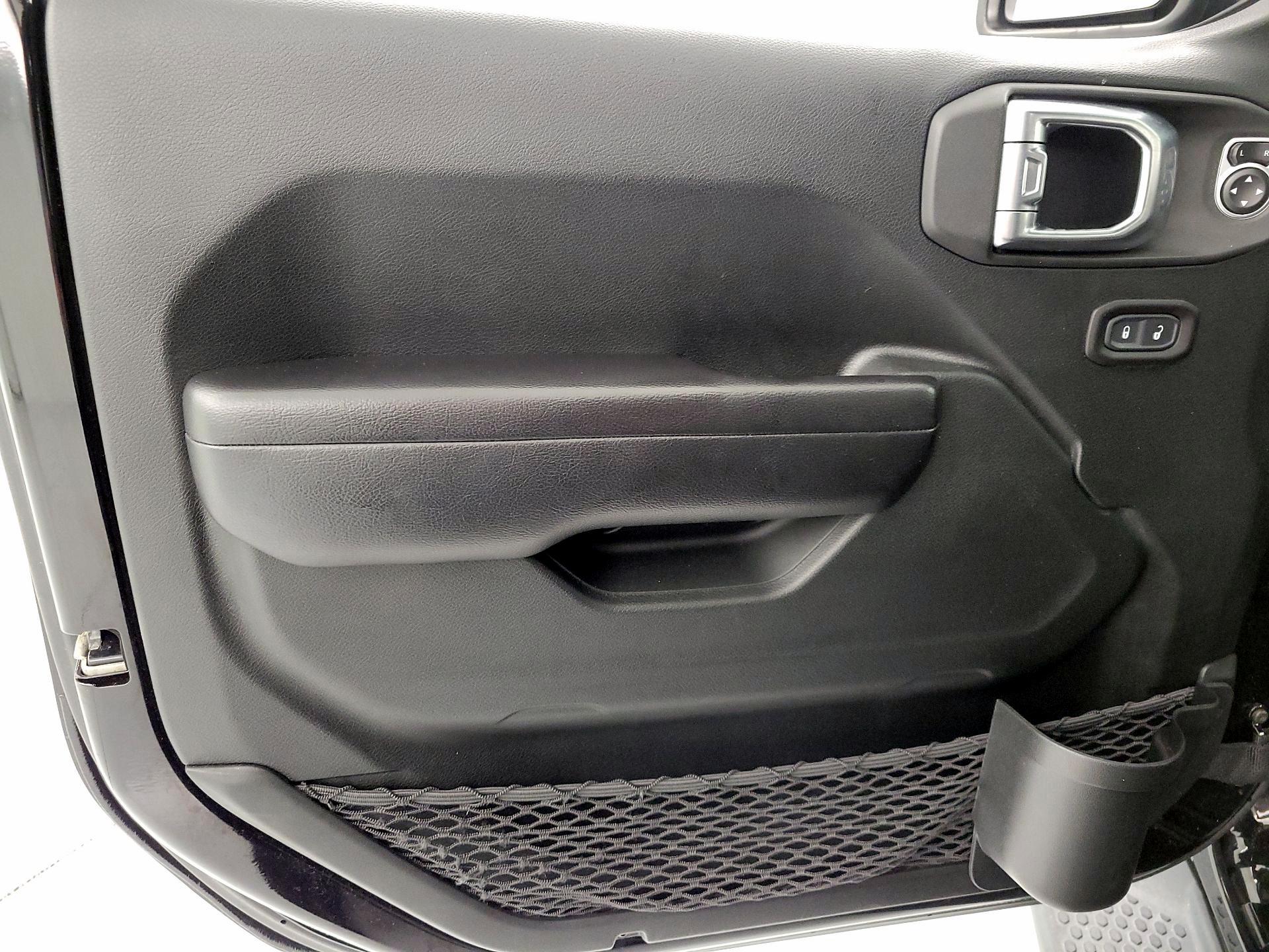 Thumbnail: 2020 Jeep Wrangler - 12