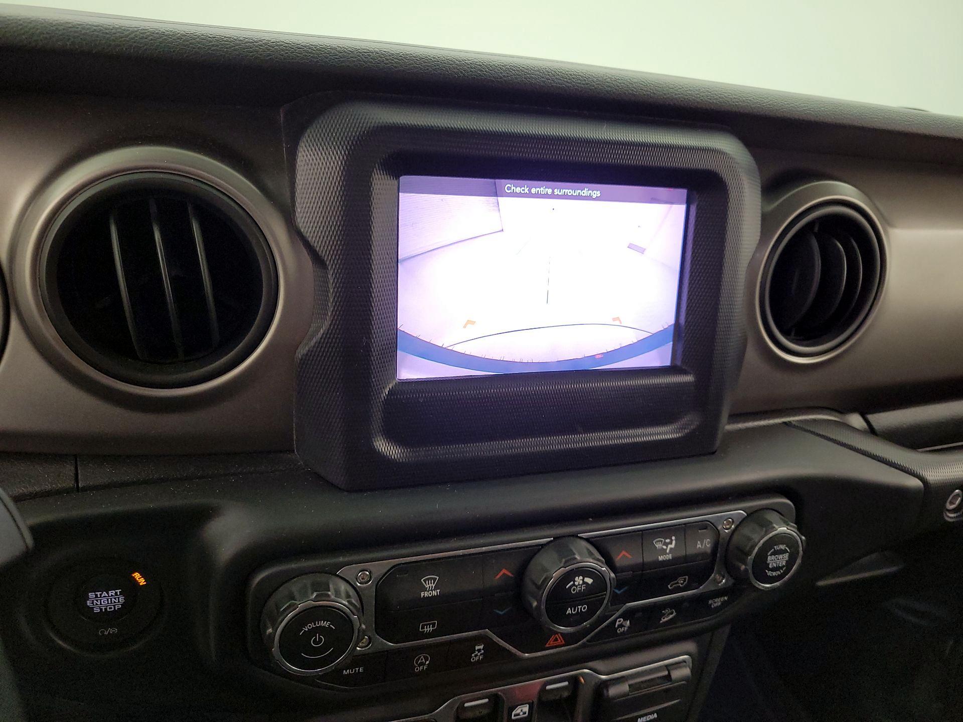 Thumbnail: 2020 Jeep Wrangler - 14