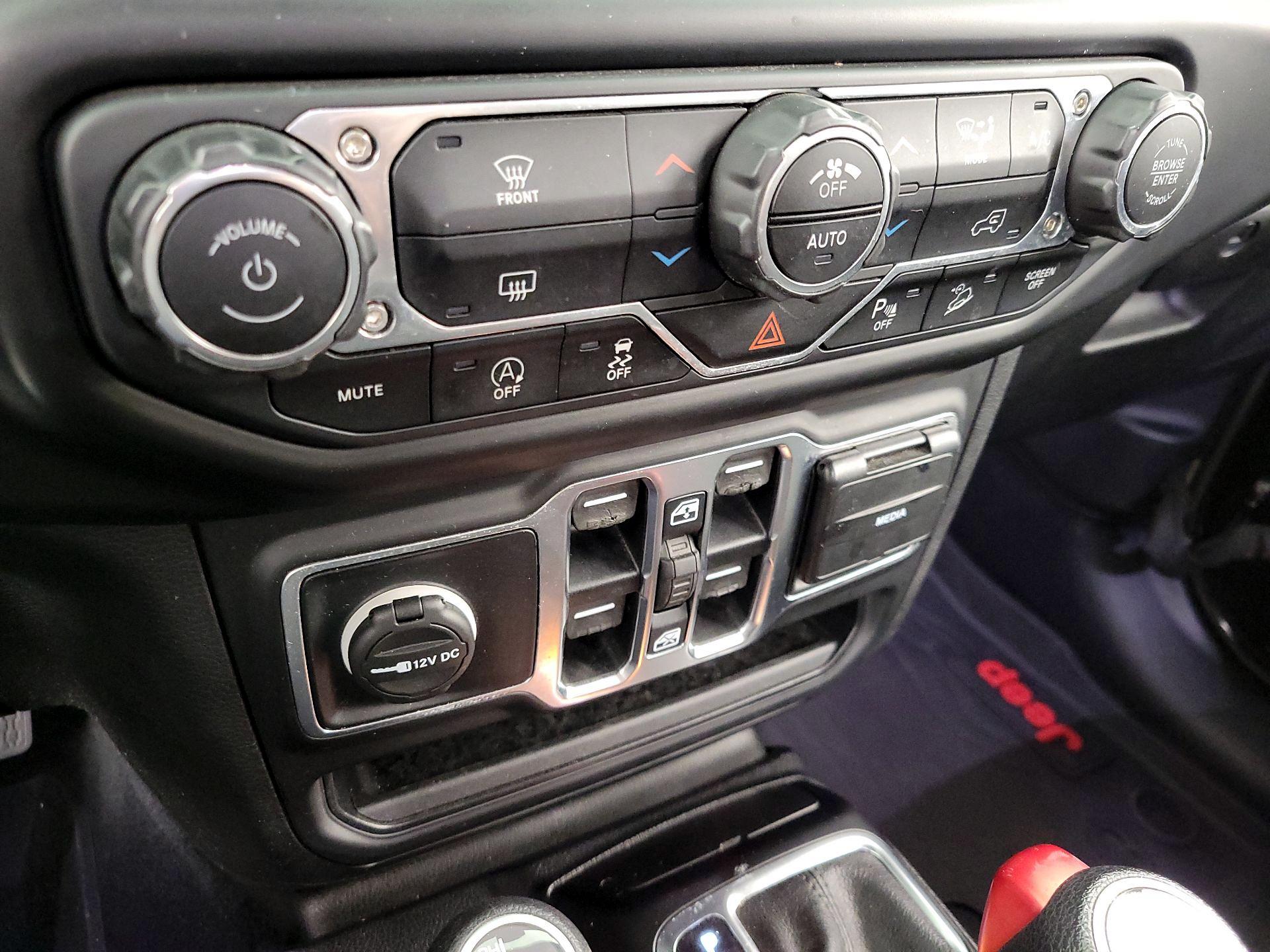 Thumbnail: 2020 Jeep Wrangler - 16