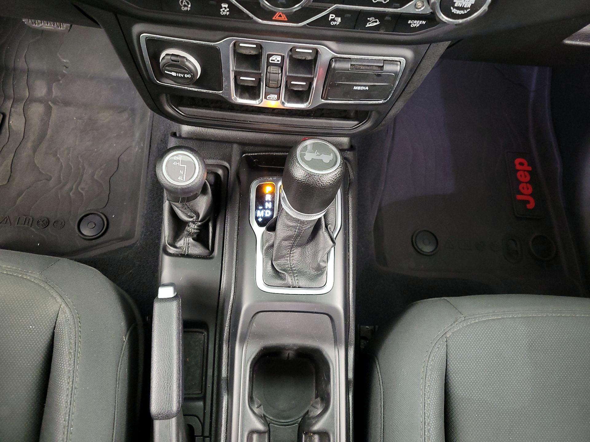 Thumbnail: 2020 Jeep Wrangler - 17