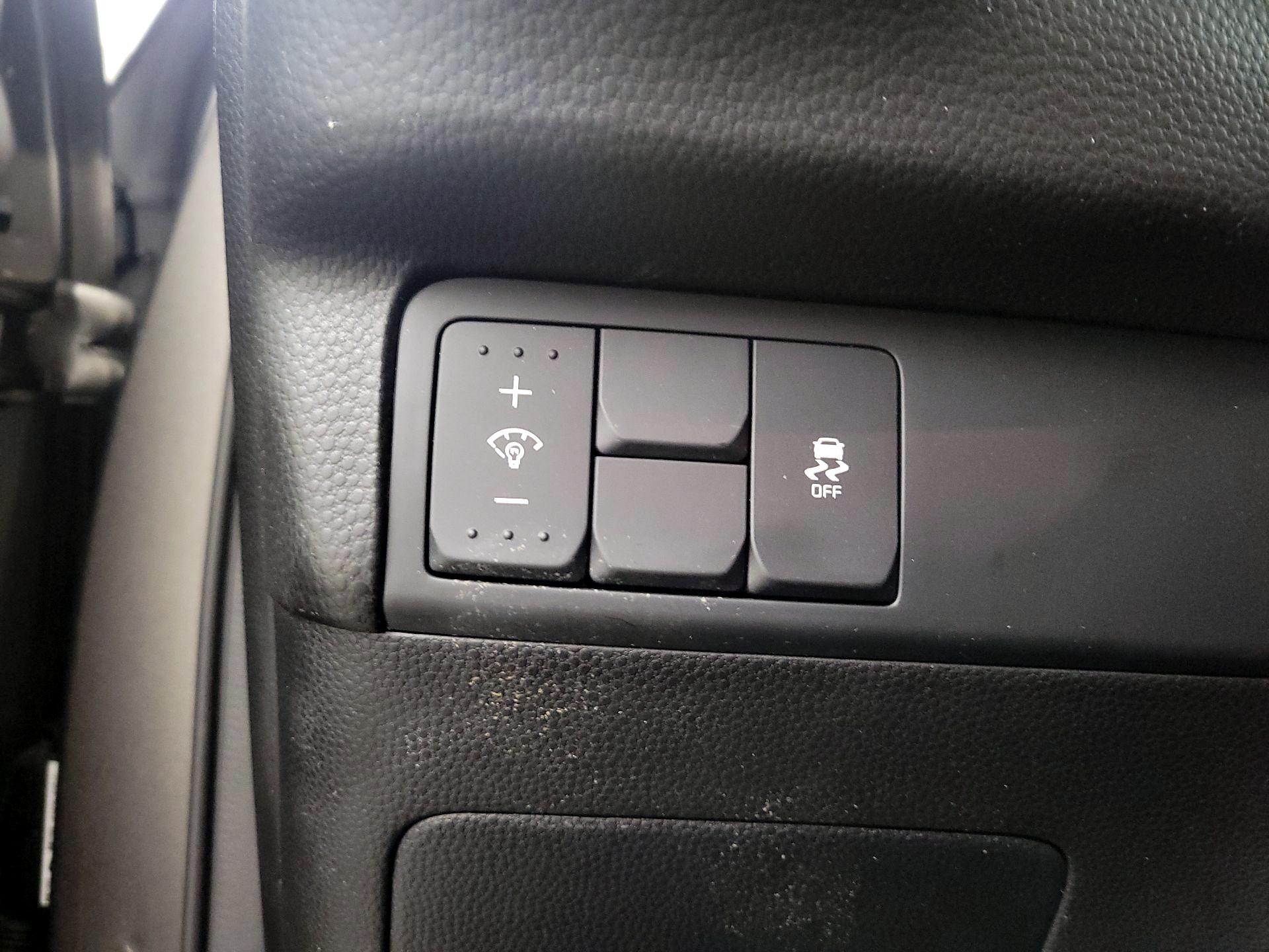 Thumbnail: 2019 Kia Soul - 13