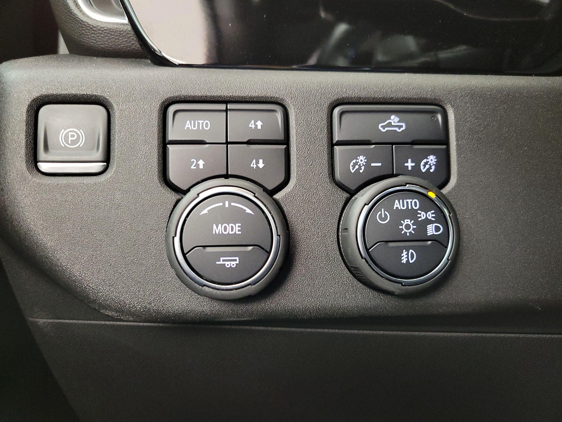 Thumbnail: 2023 Chevrolet Silverado 1500 - 13