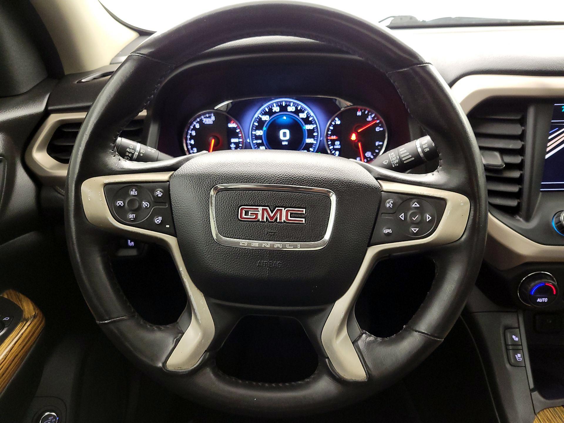 Thumbnail: 2017 GMC Acadia - 10