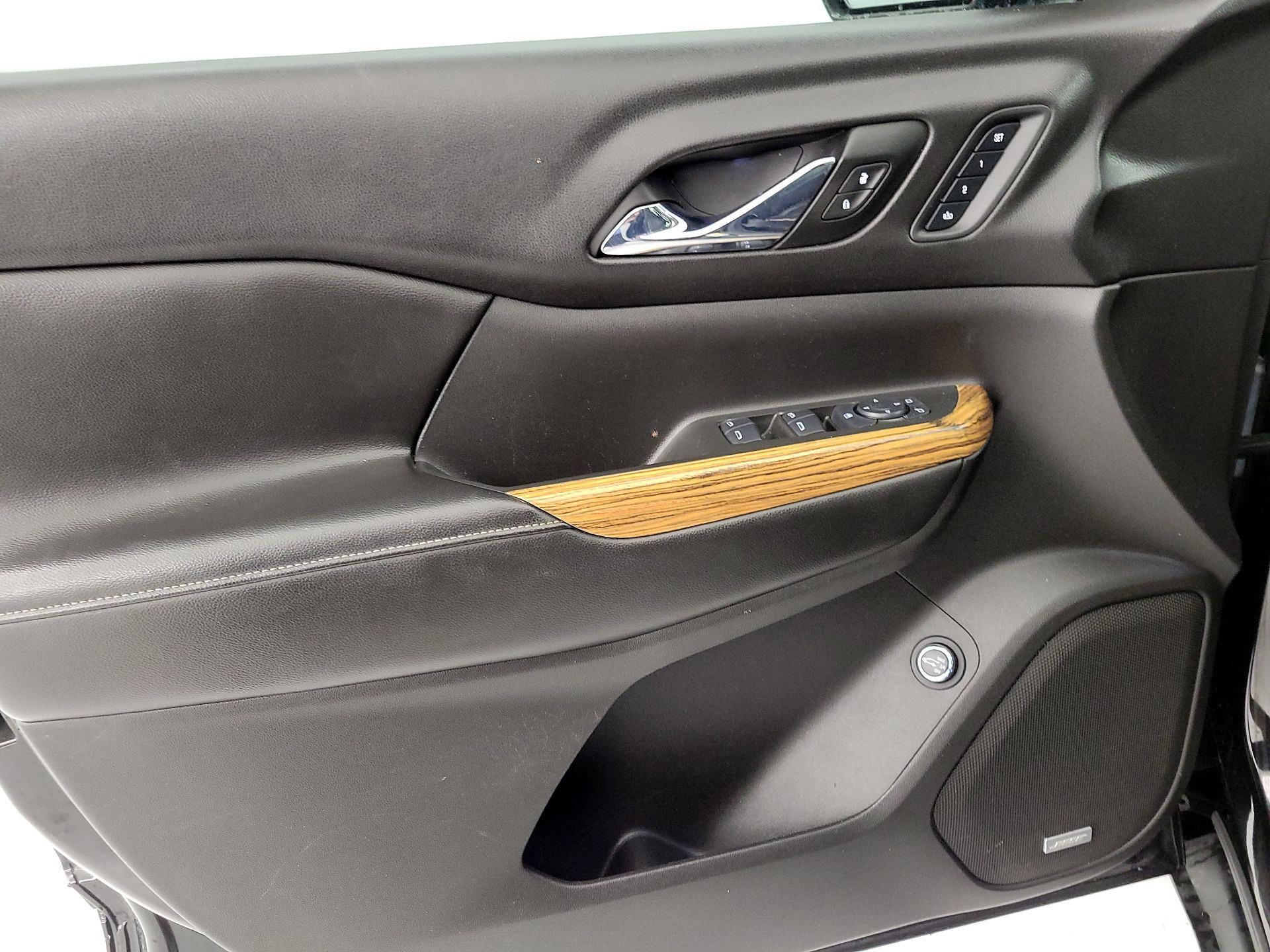 Thumbnail: 2017 GMC Acadia - 12