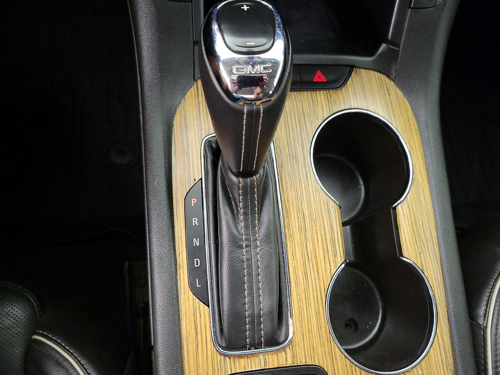 Thumbnail: 2017 GMC Acadia - 18