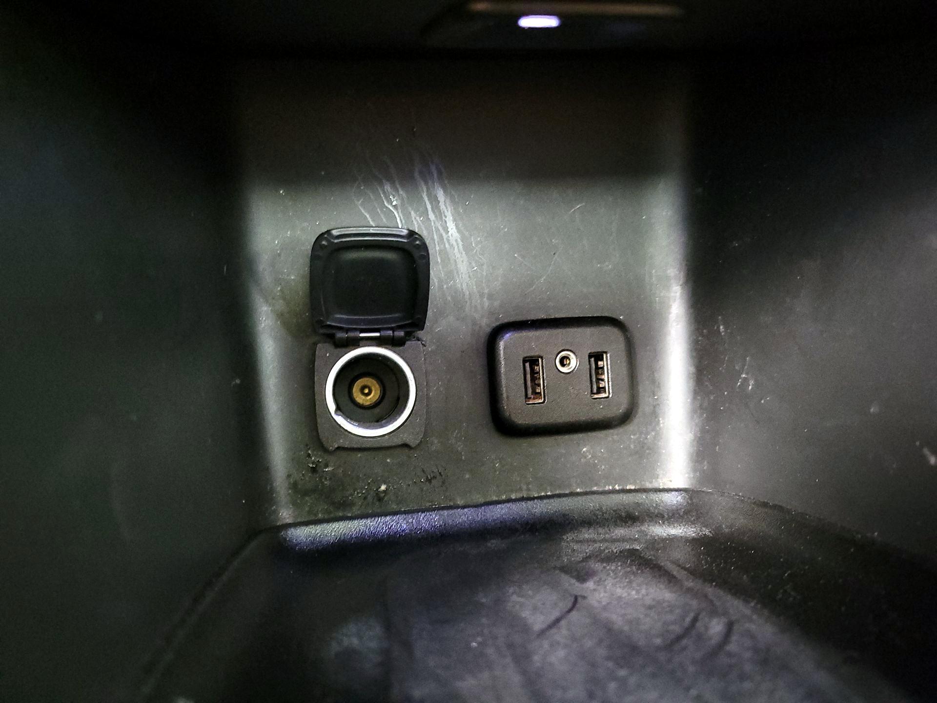 Thumbnail: 2017 GMC Acadia - 19