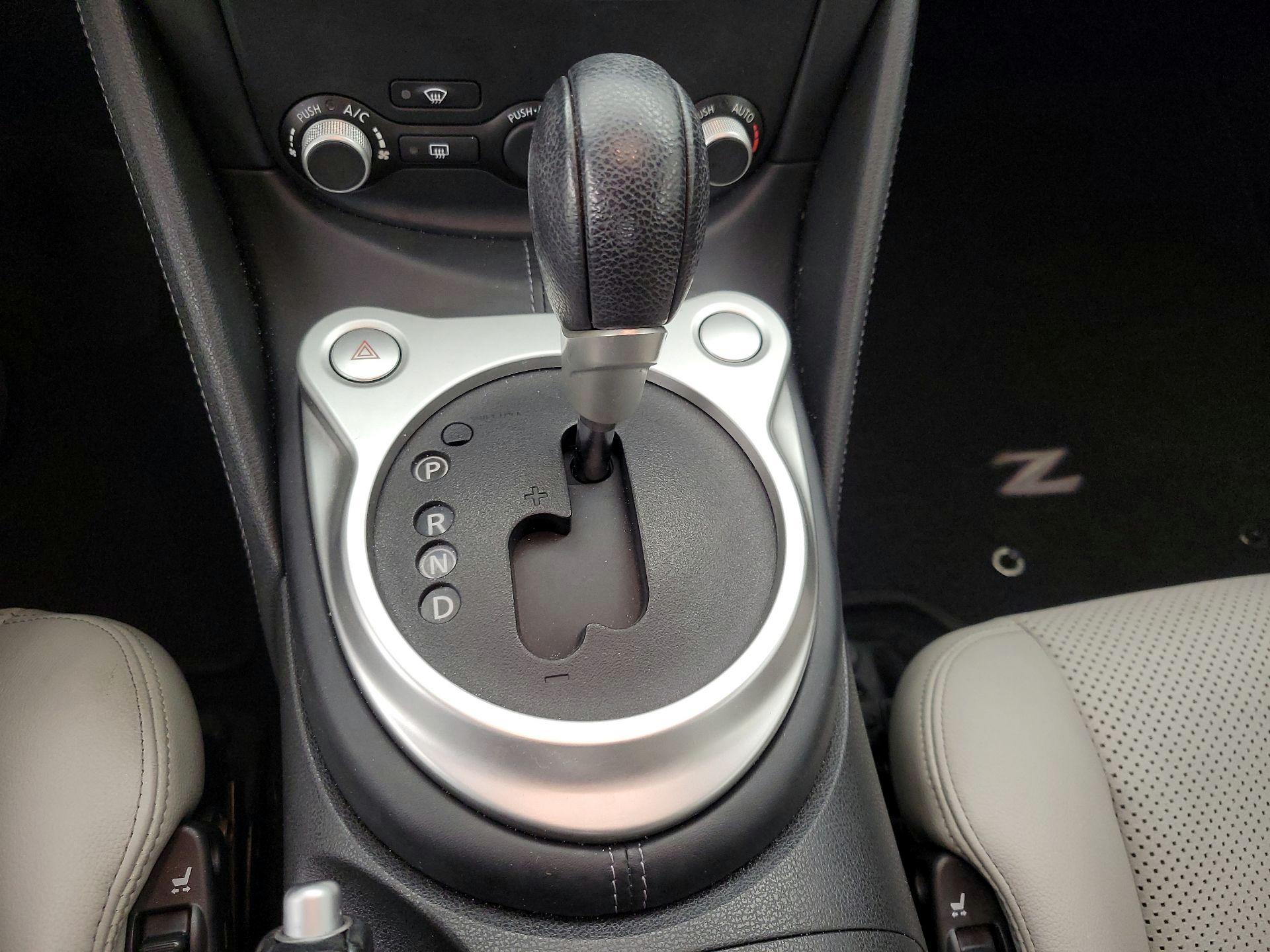 Thumbnail: 2015 Nissan Z - 18