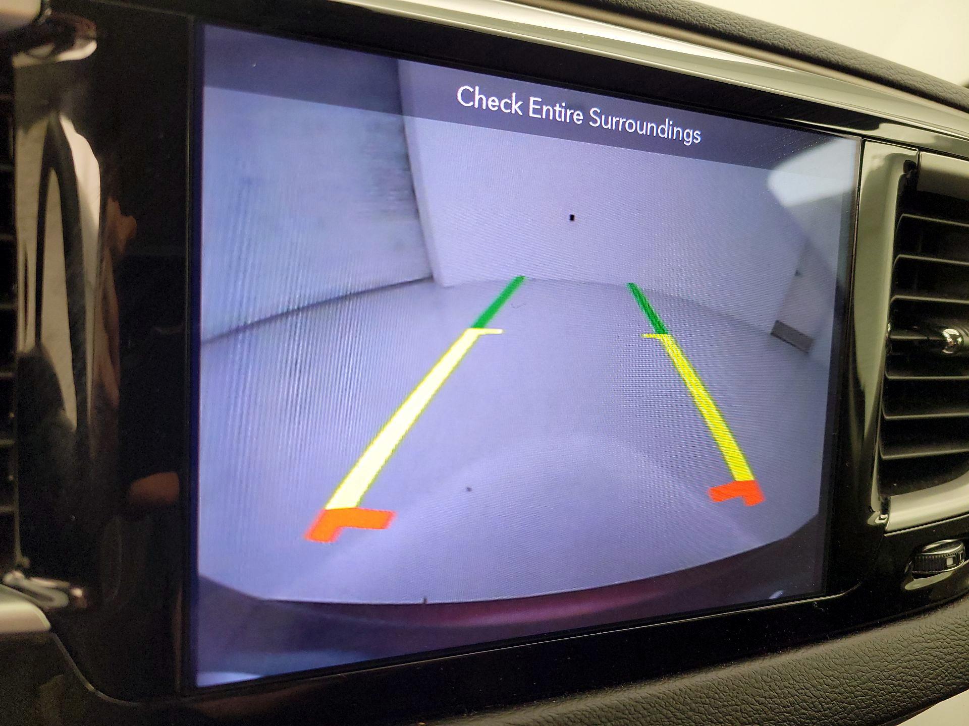 Thumbnail: 2018 Chrysler Pacifica - 15