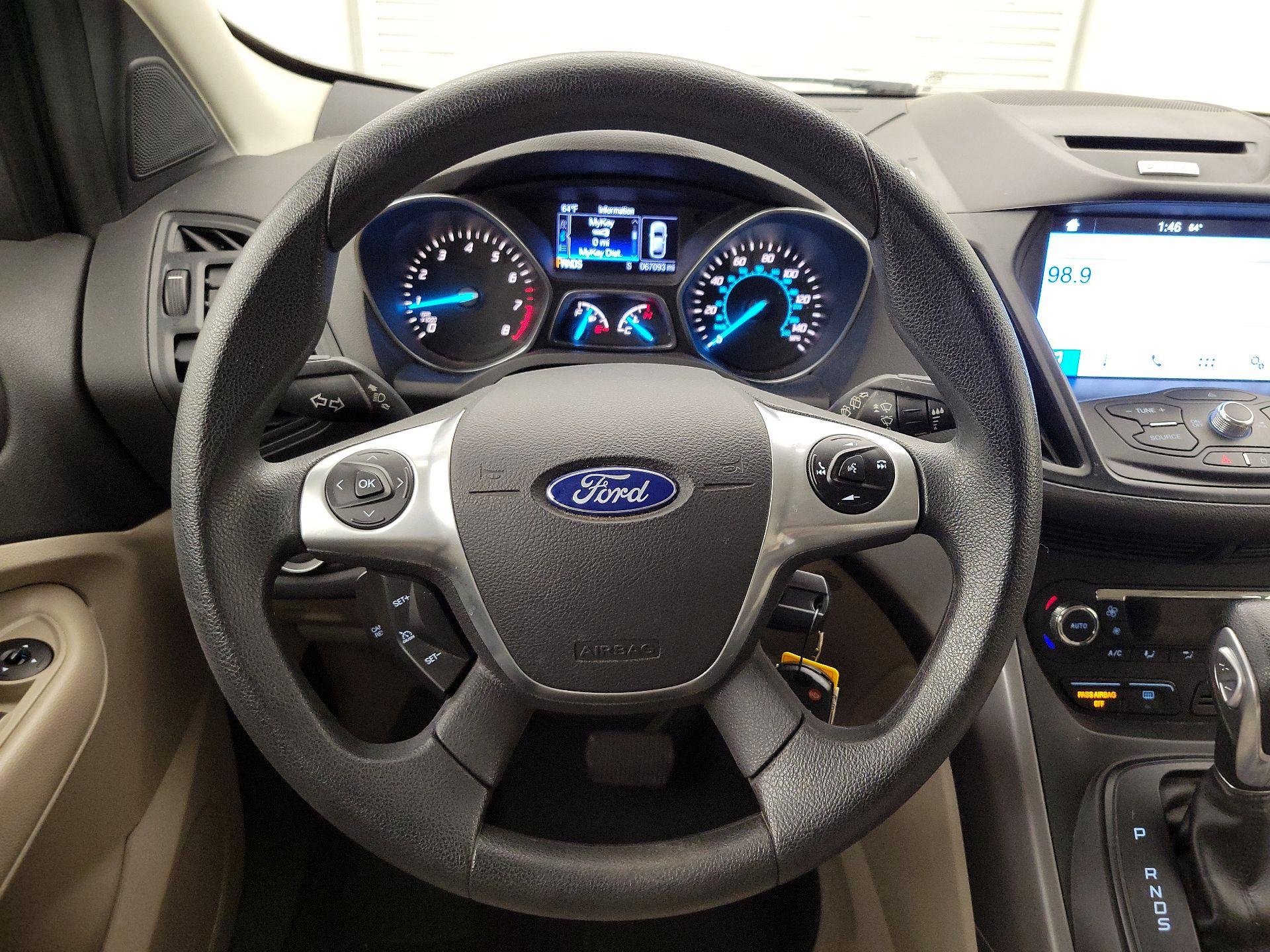 Thumbnail: 2016 Ford Escape - 10