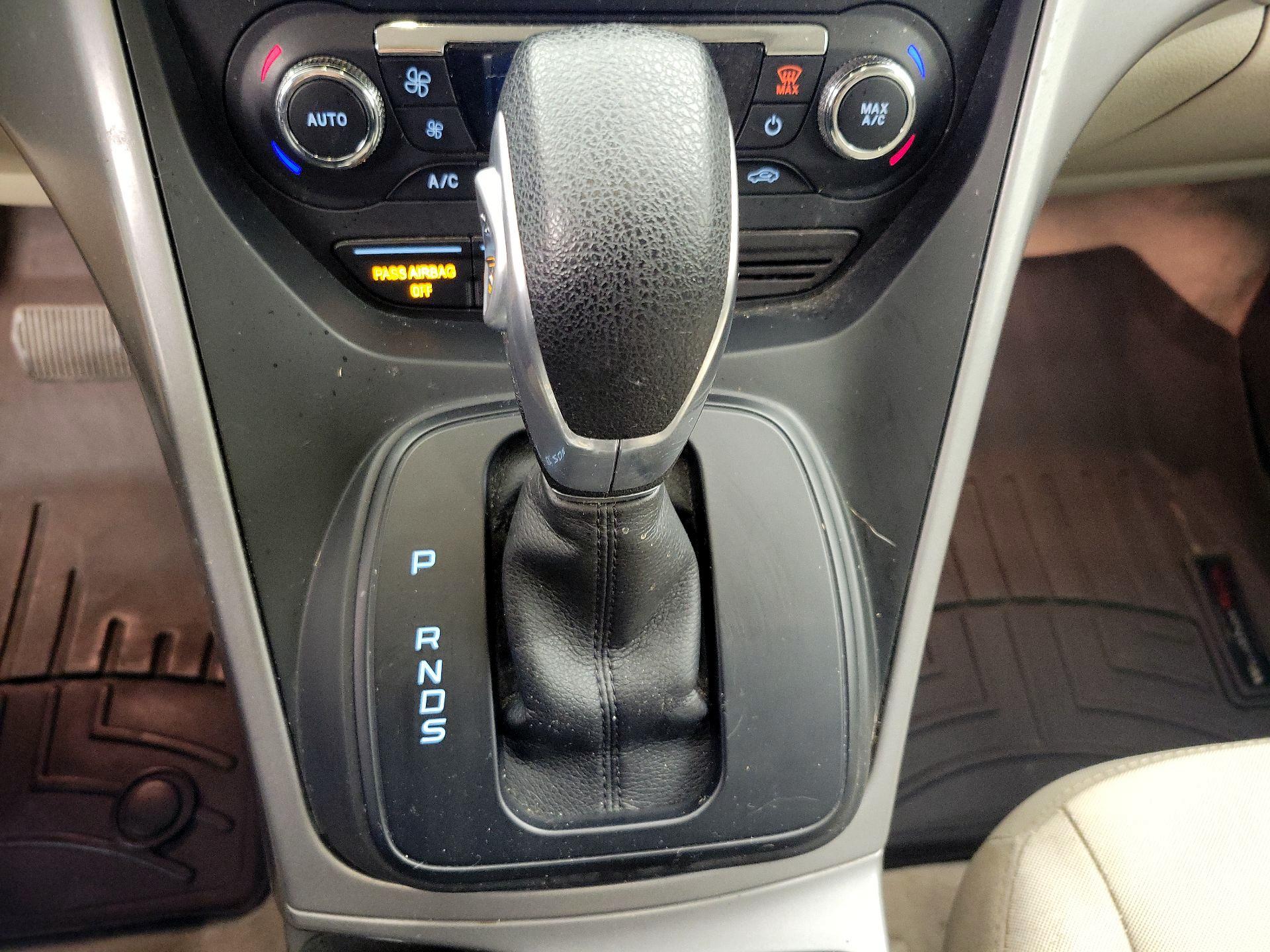 Thumbnail: 2016 Ford Escape - 17