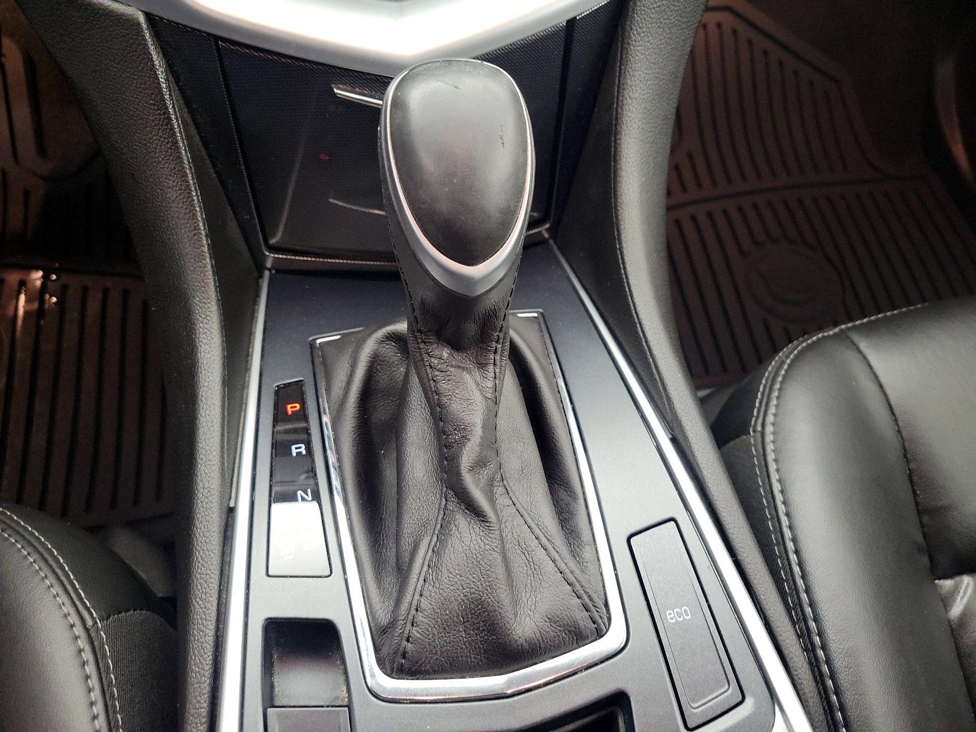 Thumbnail: 2016 Cadillac SRX - 18