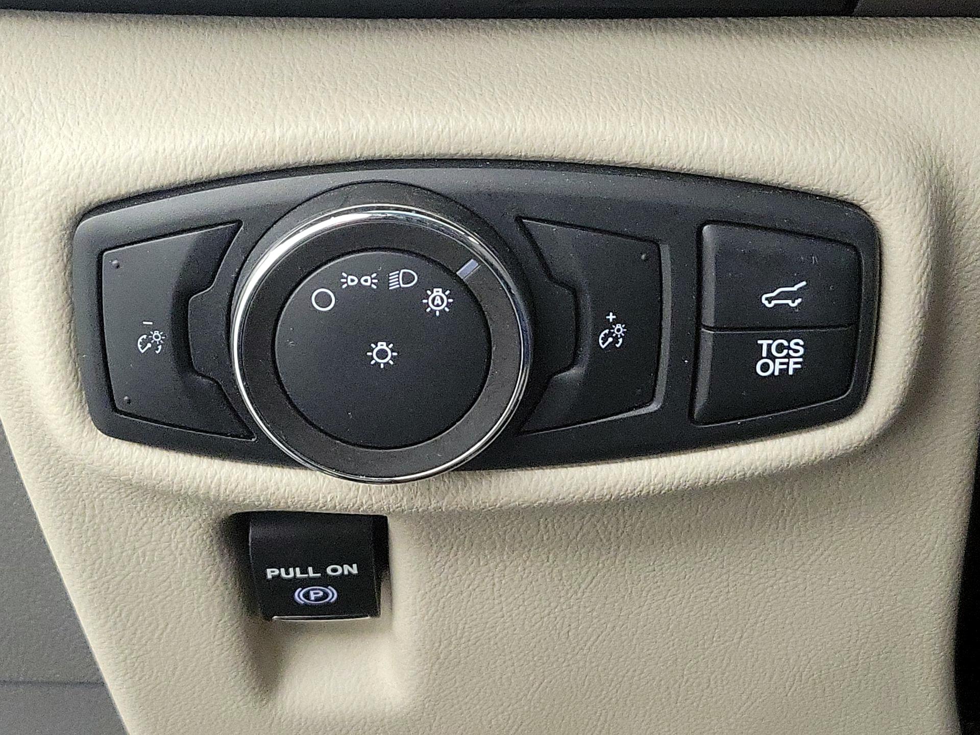 Thumbnail: 2020 Lincoln Nautilus - 13