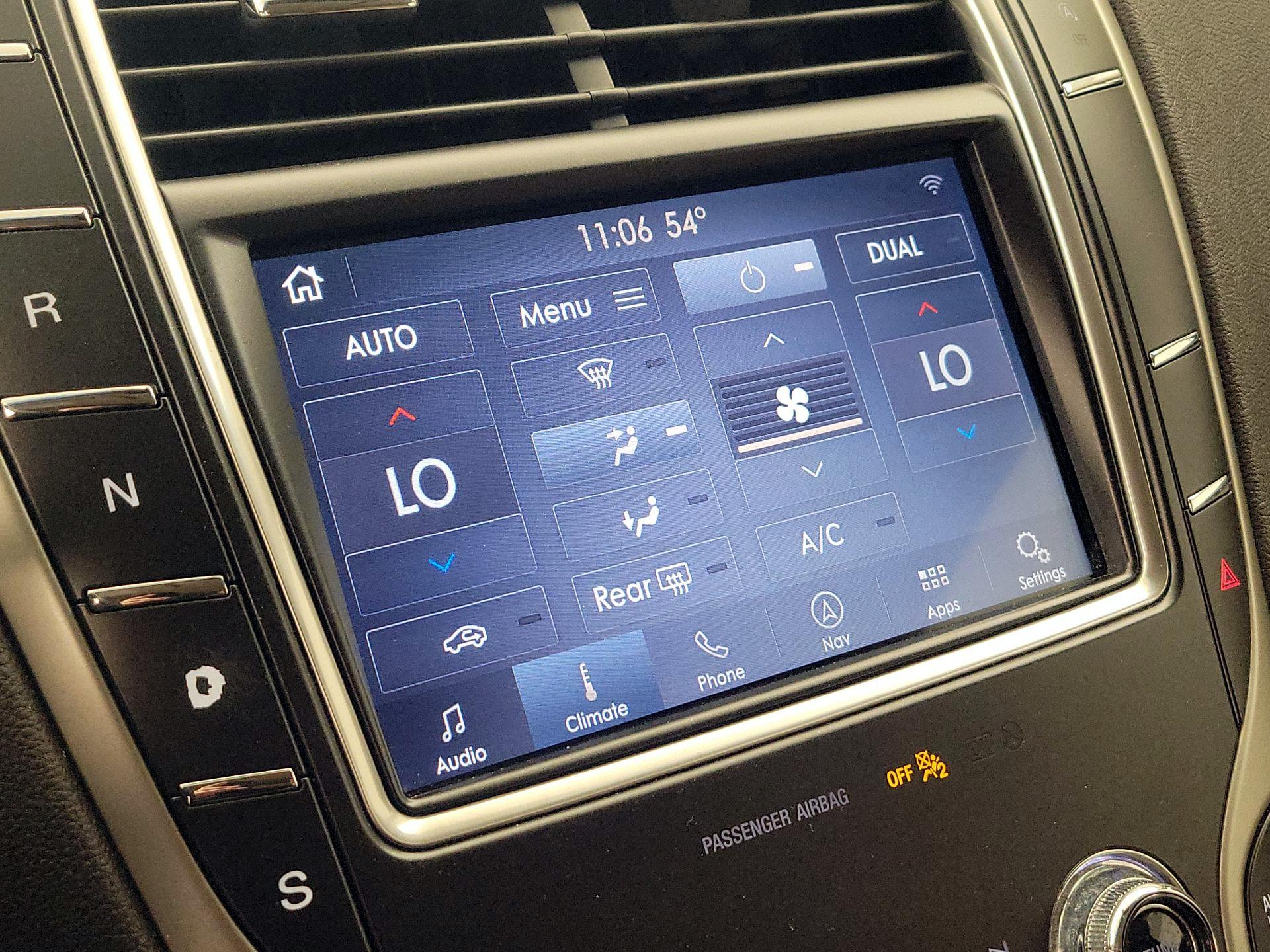 Thumbnail: 2020 Lincoln Nautilus - 17