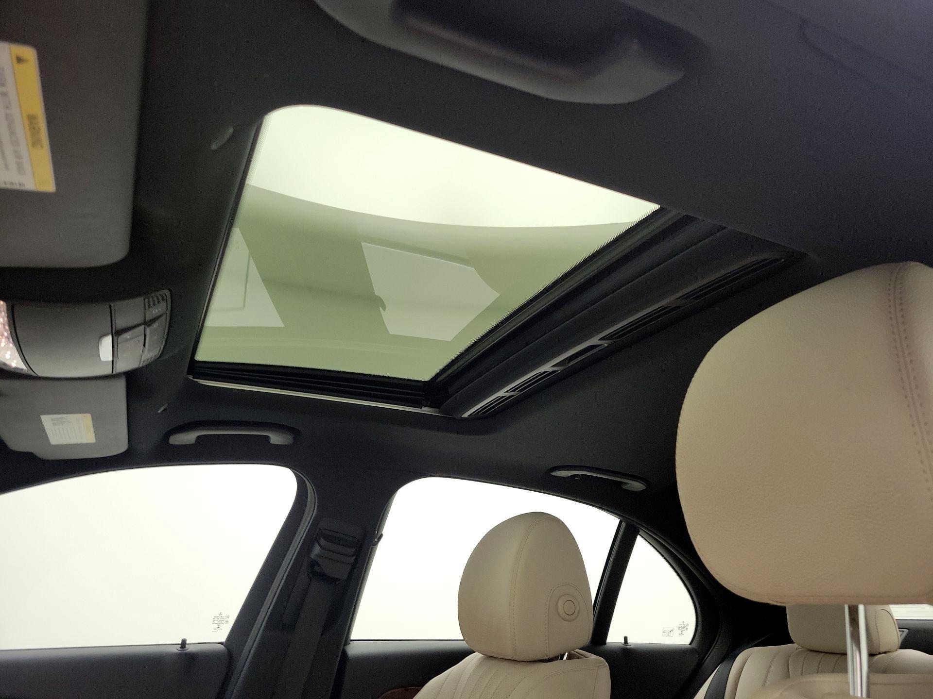 Thumbnail: 2018 Mercedes-Benz E-Class - 18