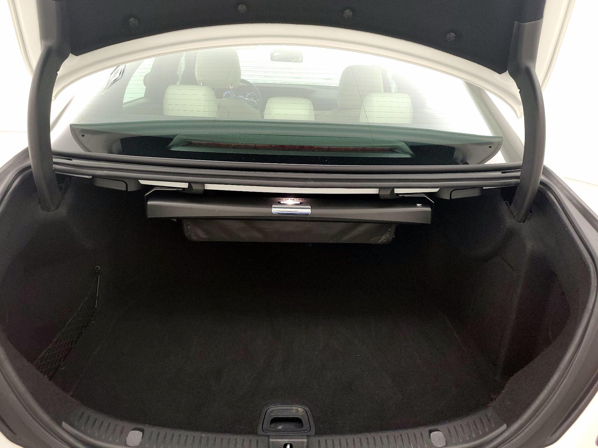 Thumbnail: 2018 Mercedes-Benz E-Class - 20