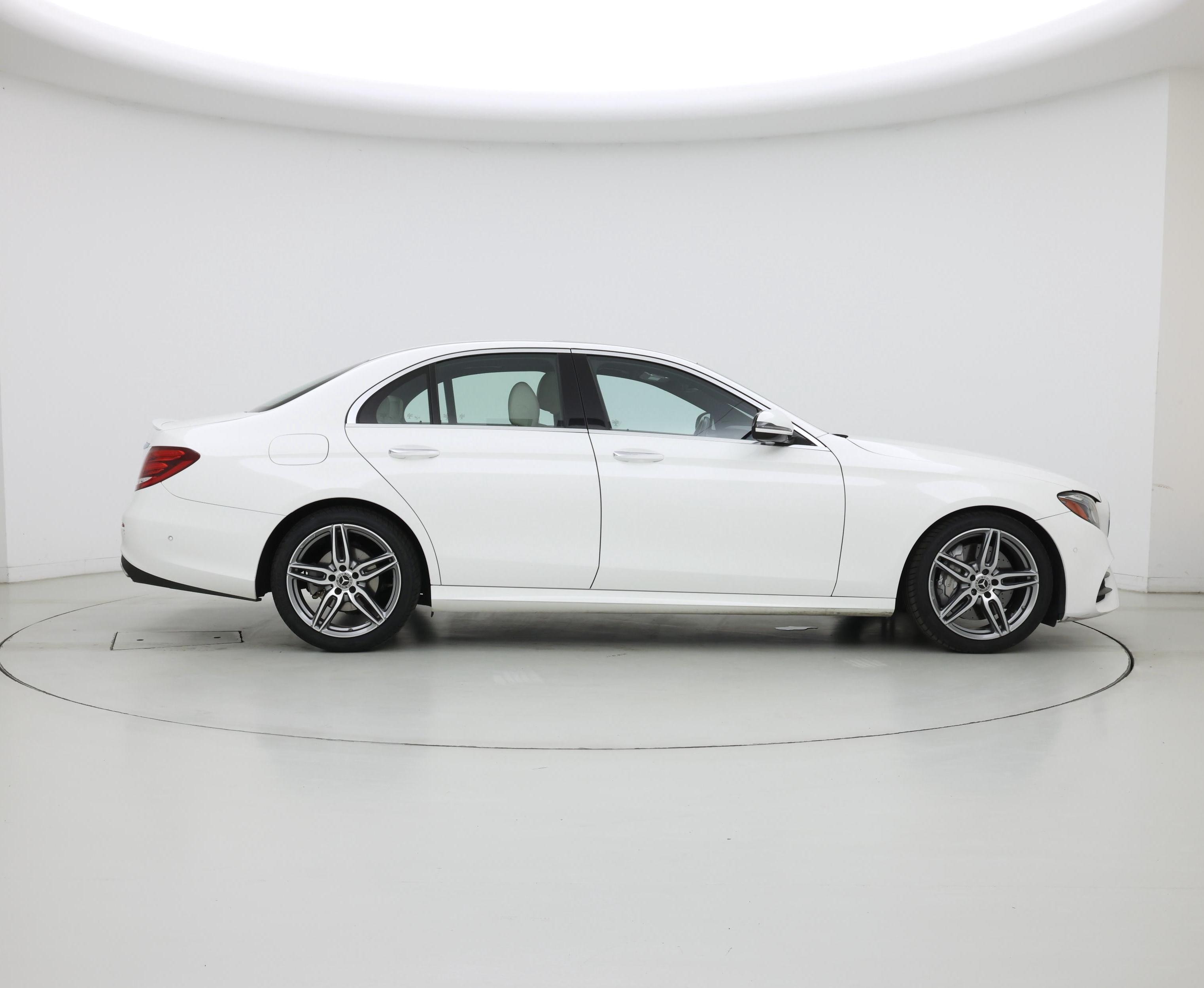 Thumbnail: 2018 Mercedes-Benz E-Class - 7