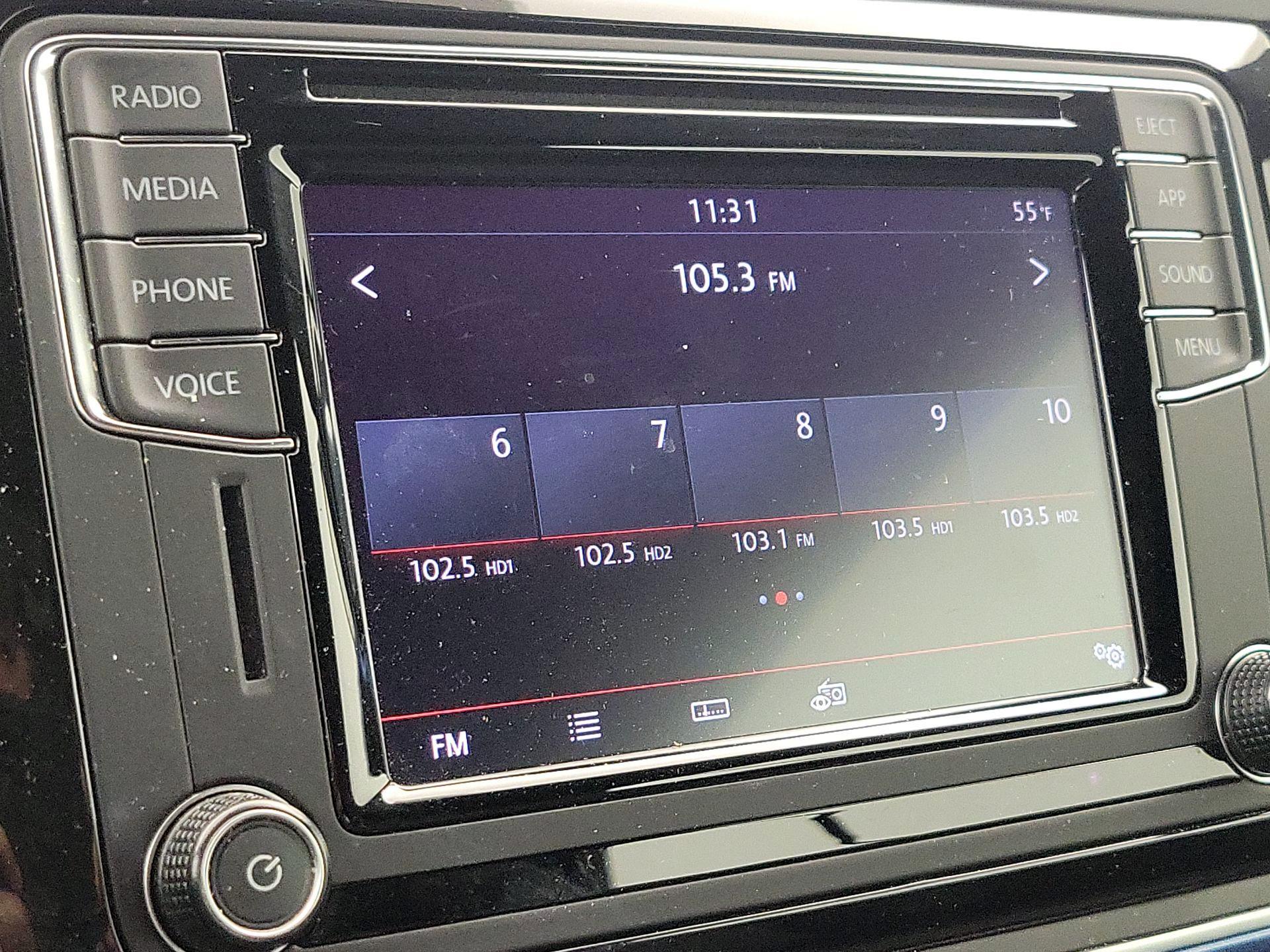 Thumbnail: 2018 Volkswagen Beetle - 15