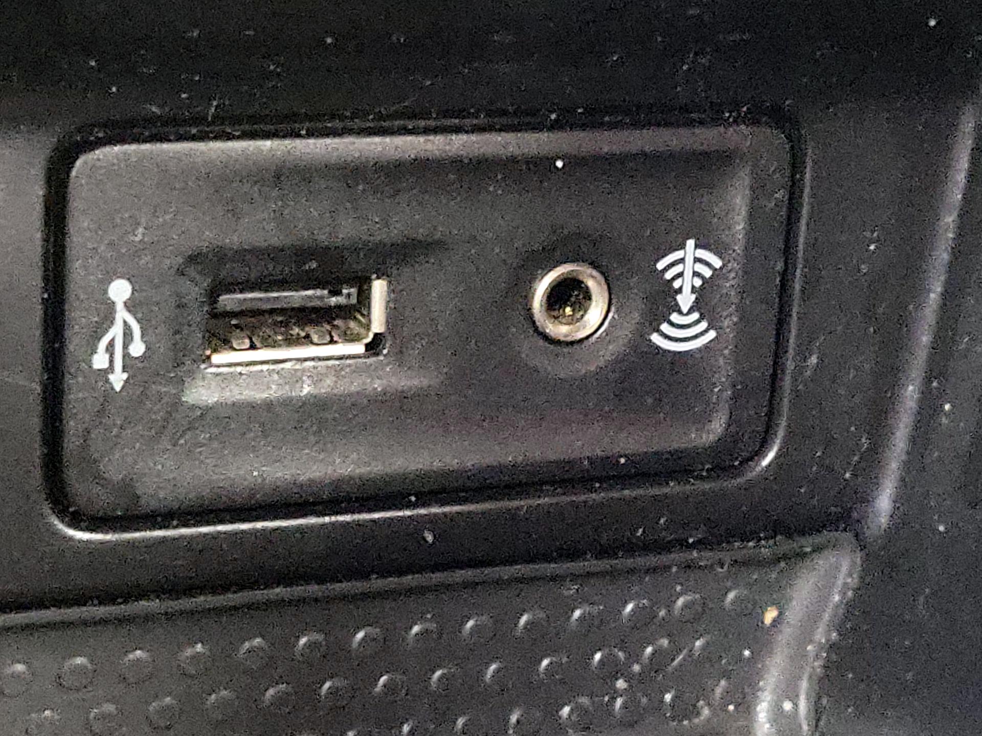 Thumbnail: 2018 Volkswagen Beetle - 18