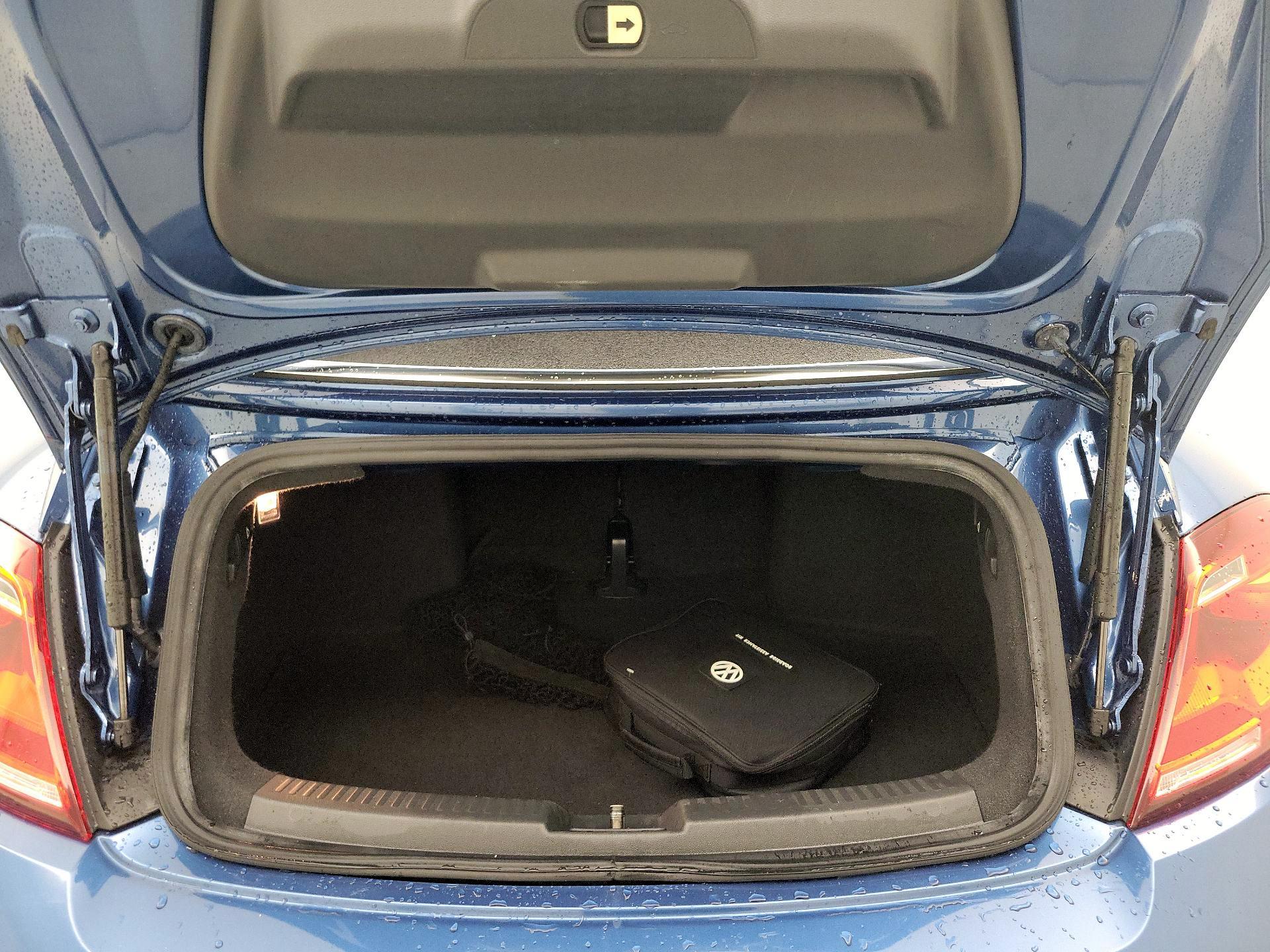 Thumbnail: 2018 Volkswagen Beetle - 19