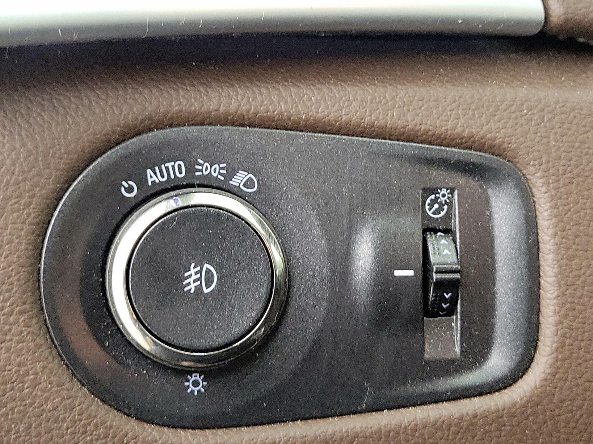 Thumbnail: 2015 Cadillac SRX - 13