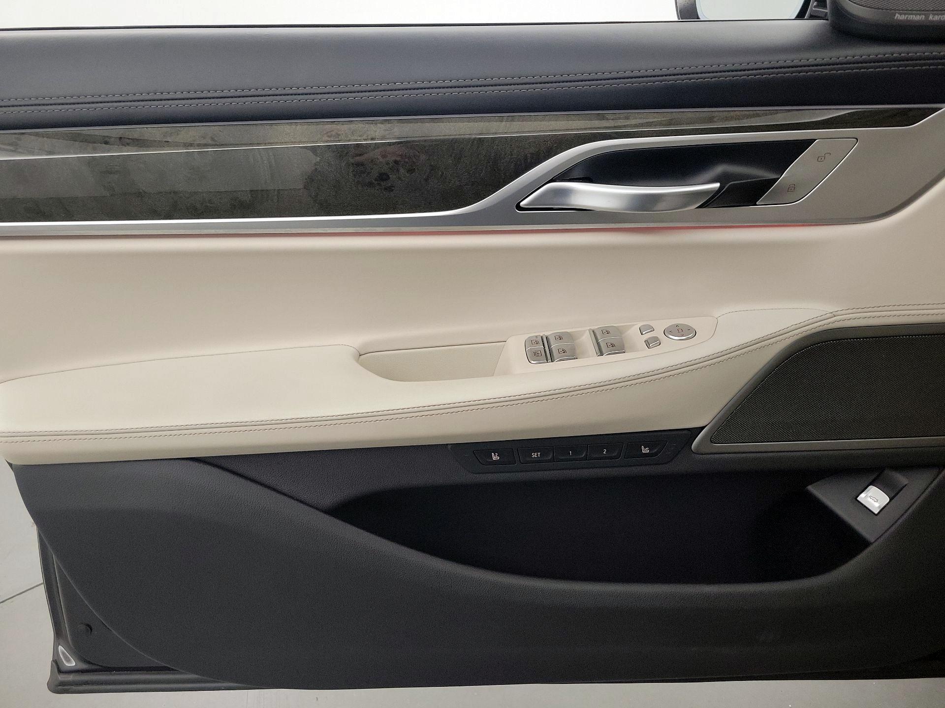 Thumbnail: 2022 BMW 7 Series - 12