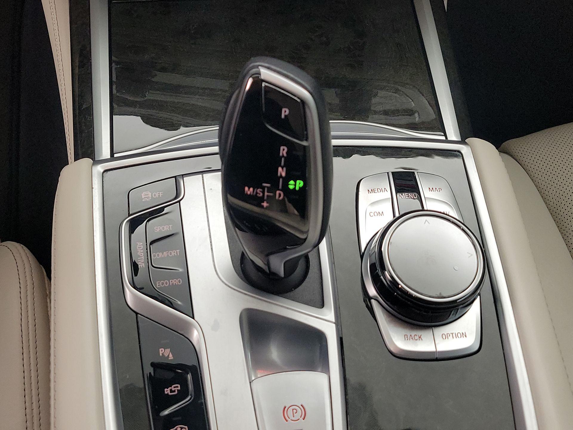 Thumbnail: 2022 BMW 7 Series - 18