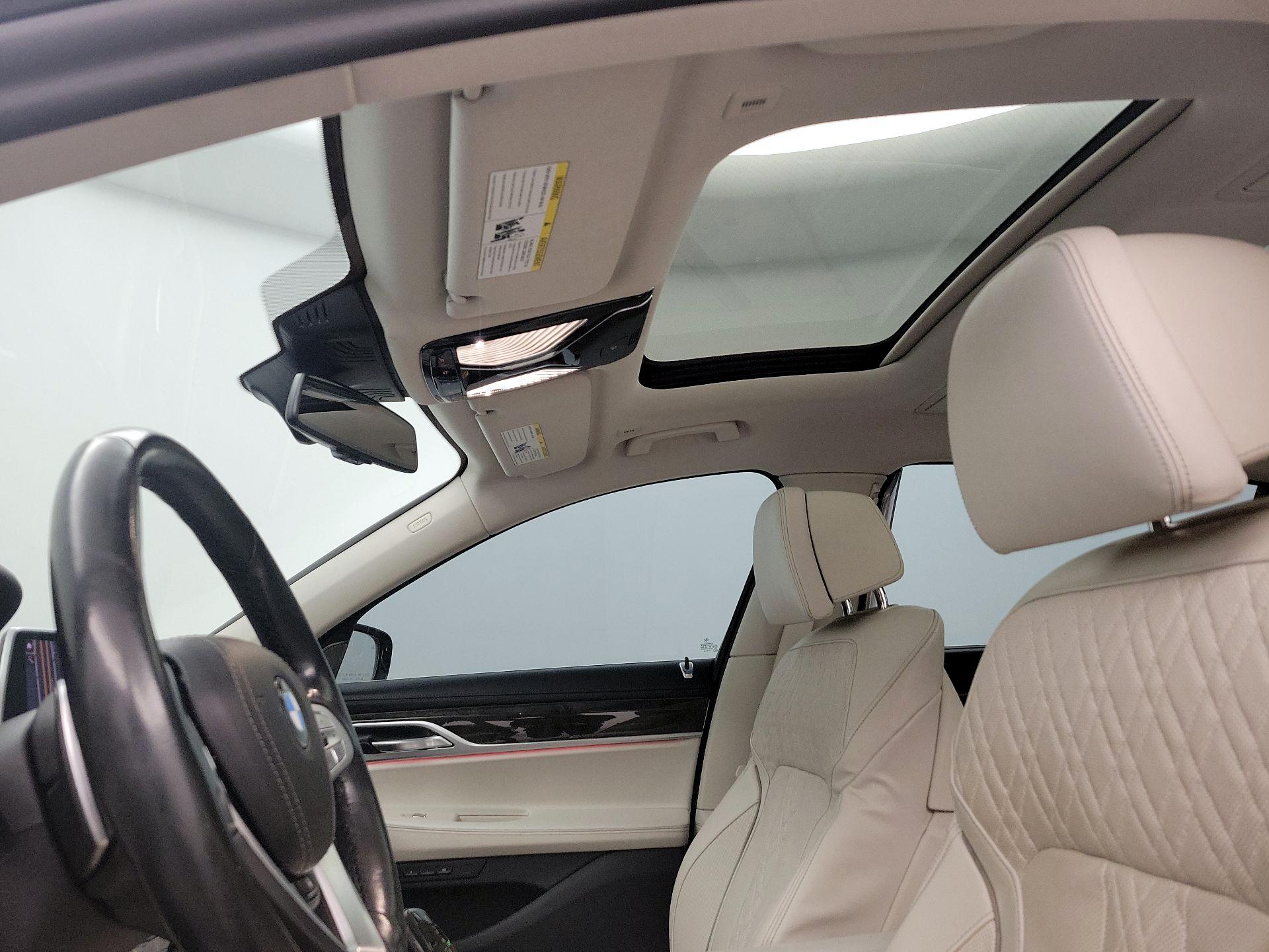 Thumbnail: 2022 BMW 7 Series - 20