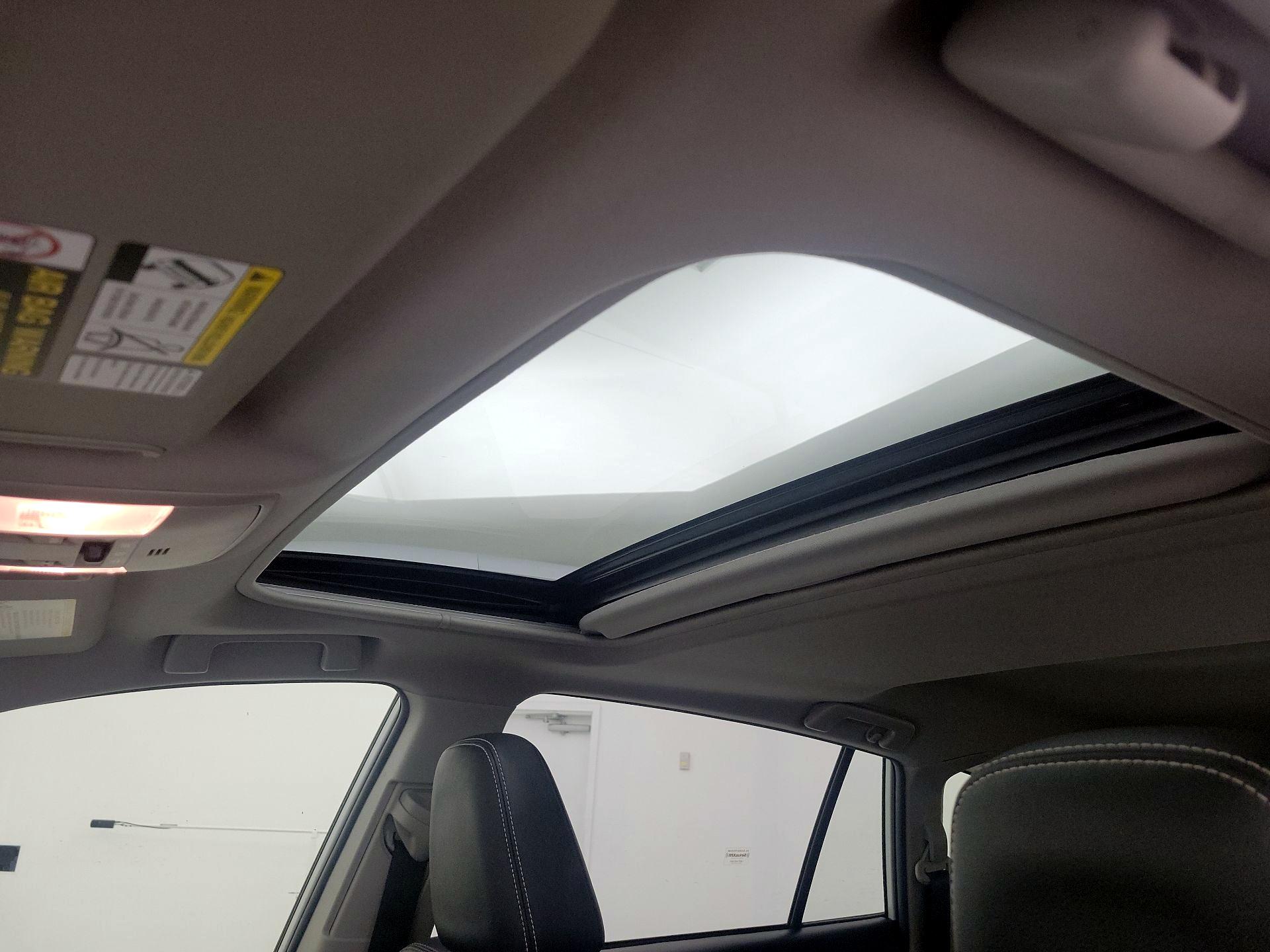 Thumbnail: 2016 Toyota RAV4 - 19