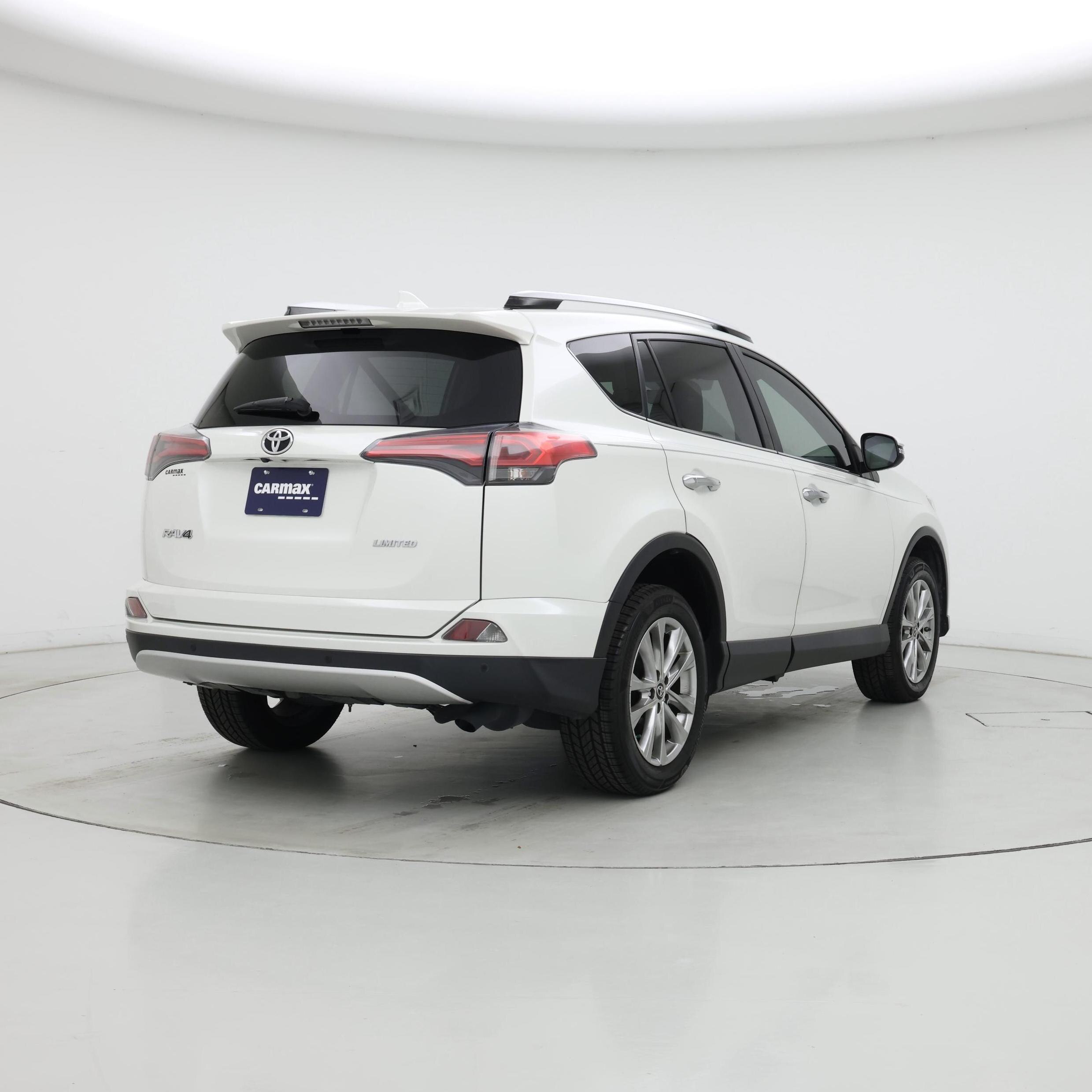 Thumbnail: 2016 Toyota RAV4 - 8