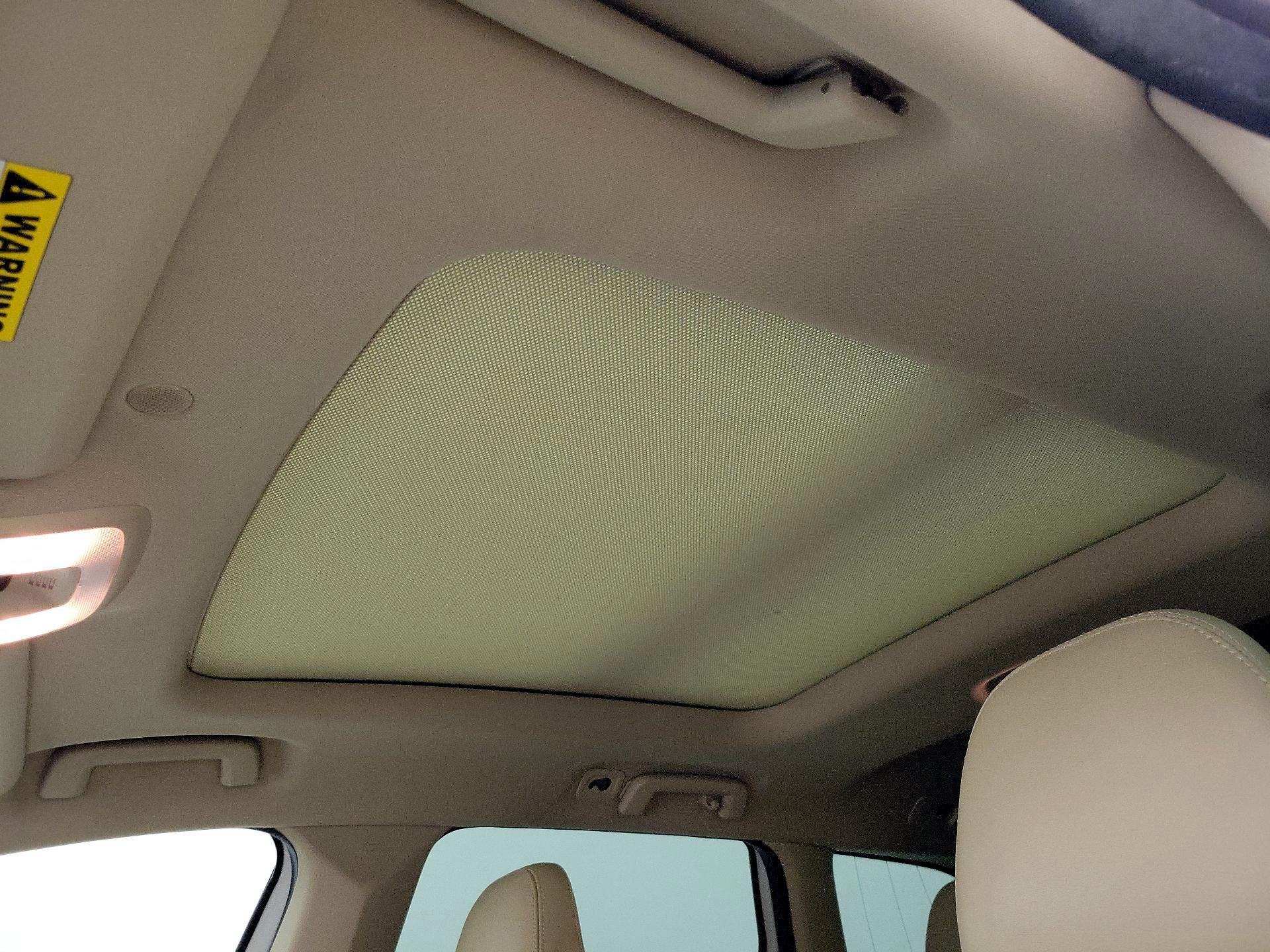 Thumbnail: 2016 Volvo XC60 - 19