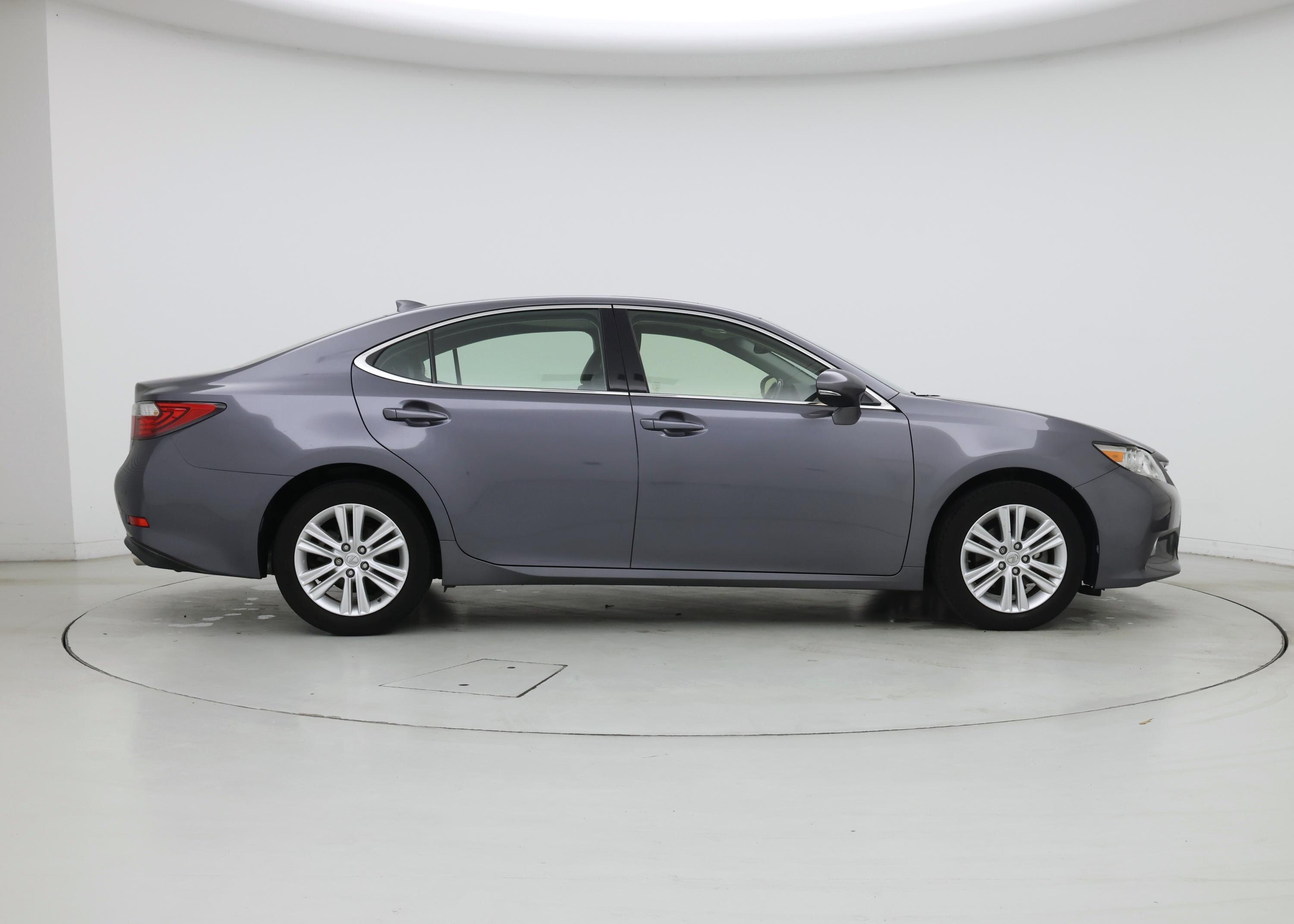Thumbnail: 2015 Lexus ES - 7