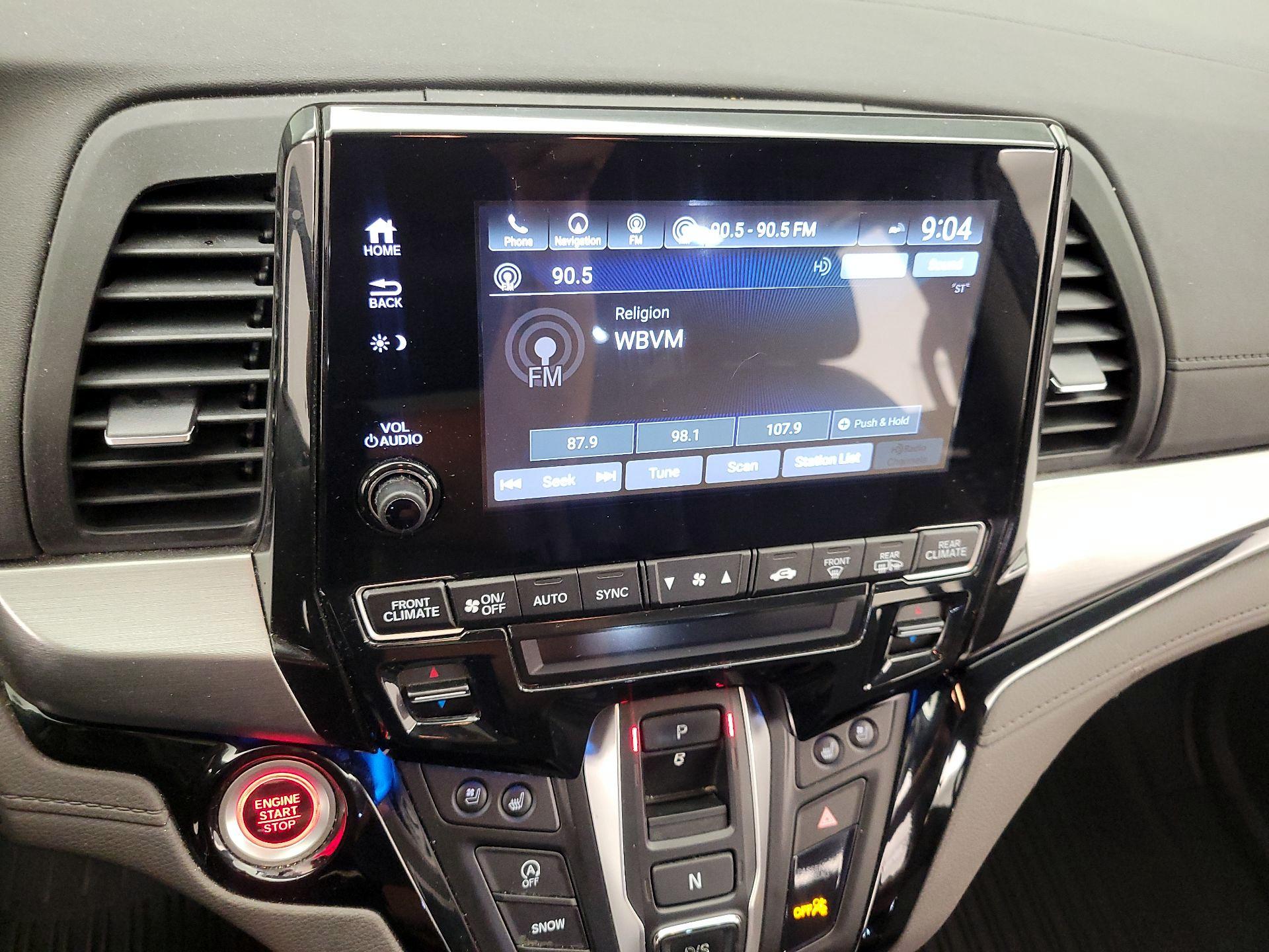 Thumbnail: 2018 Honda Odyssey - 16