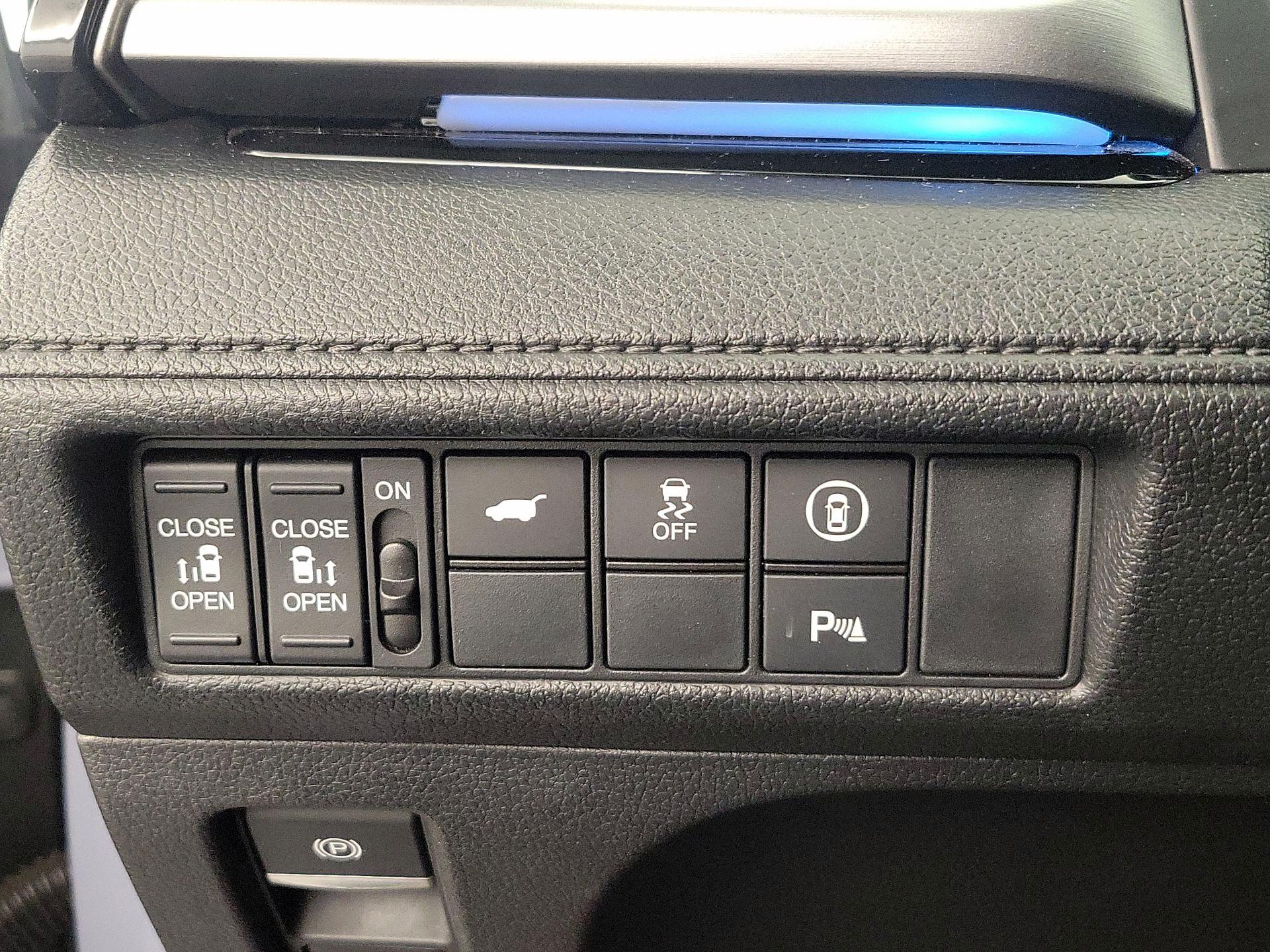 Thumbnail: 2023 Honda Odyssey - 13