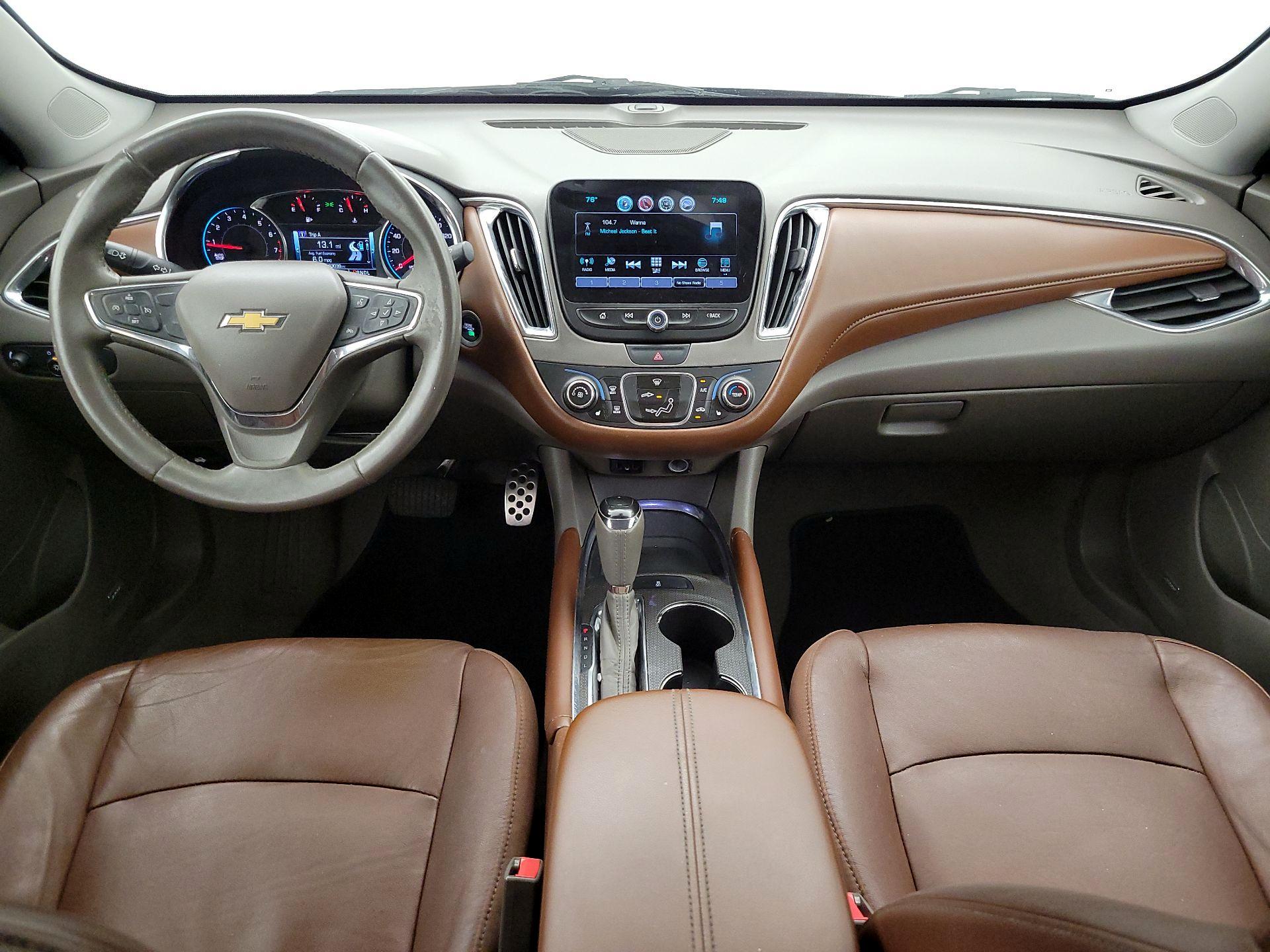 Thumbnail: 2016 Chevrolet Malibu - 9