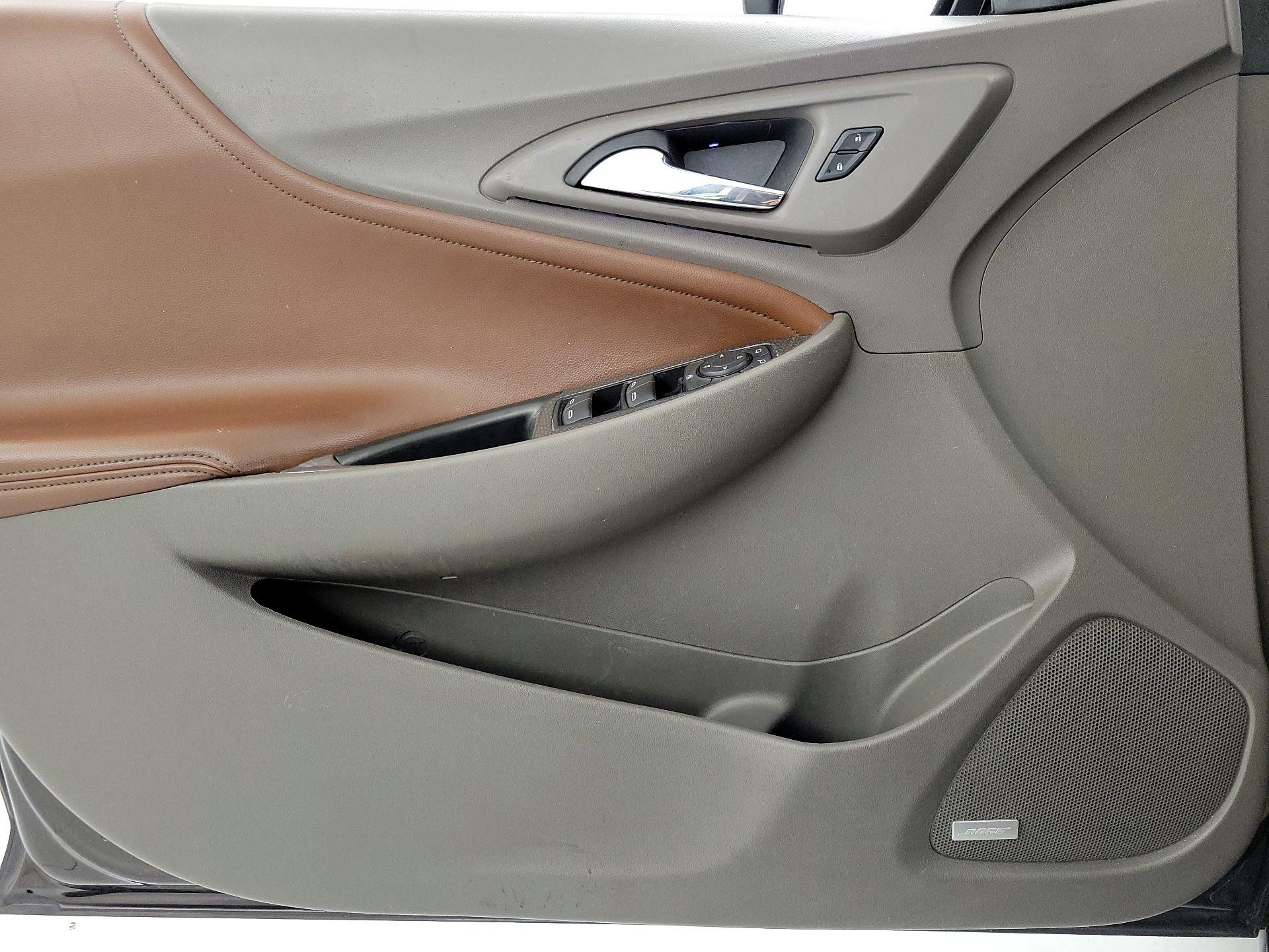 Thumbnail: 2016 Chevrolet Malibu - 12