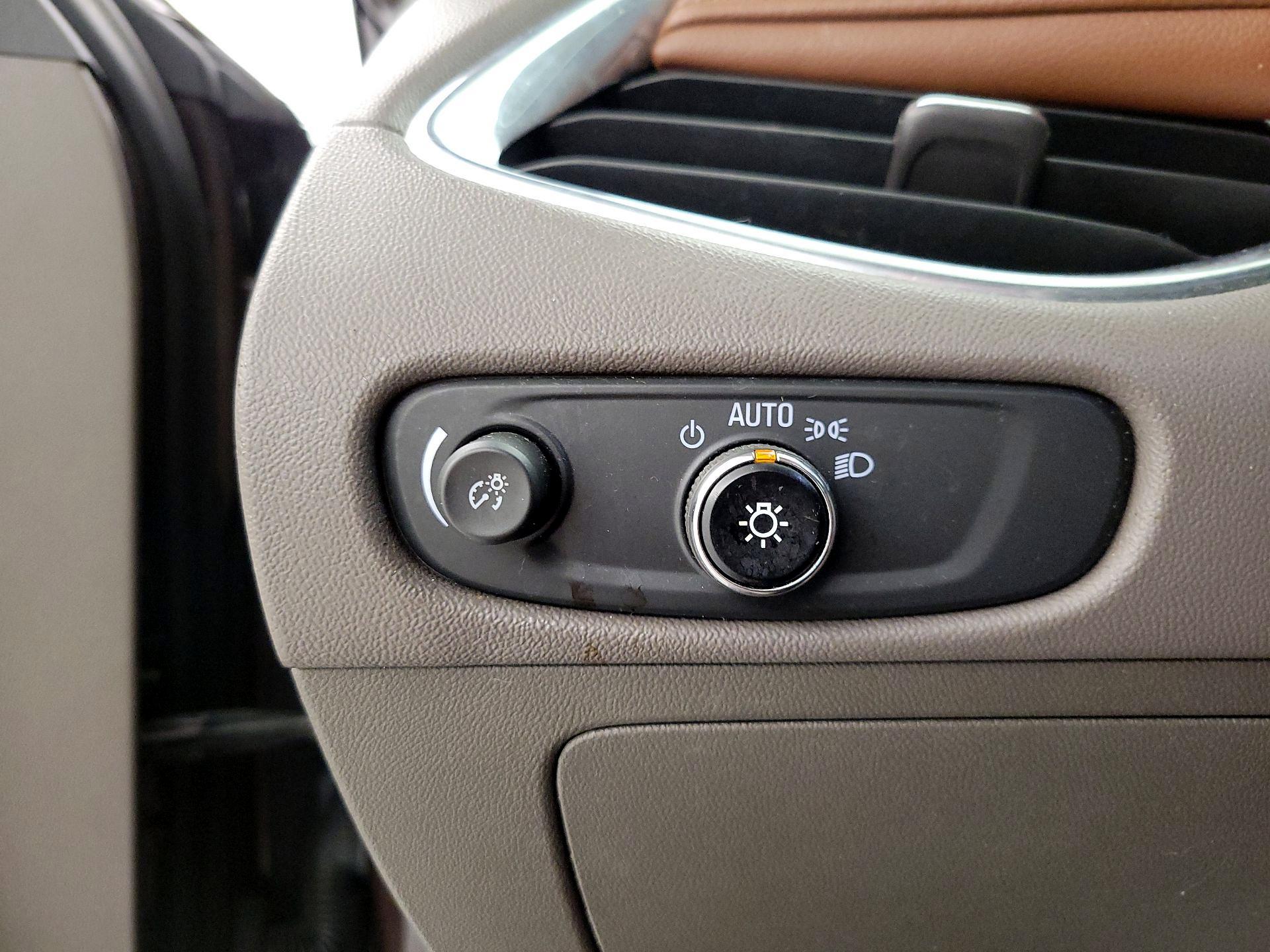 Thumbnail: 2016 Chevrolet Malibu - 13