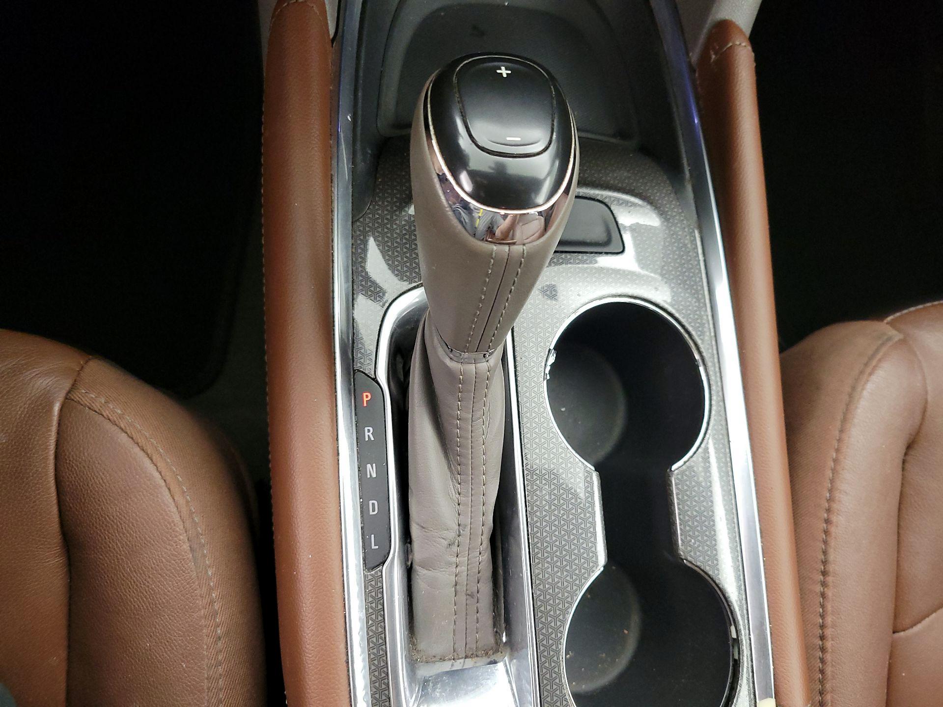 Thumbnail: 2016 Chevrolet Malibu - 17