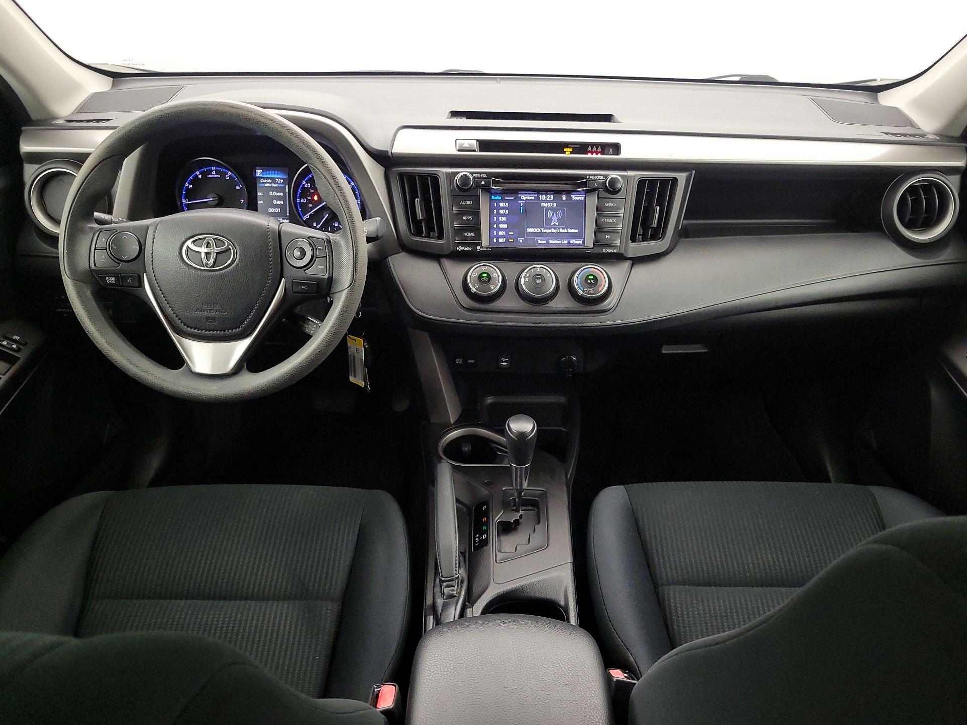 Thumbnail: 2018 Toyota RAV4 - 9