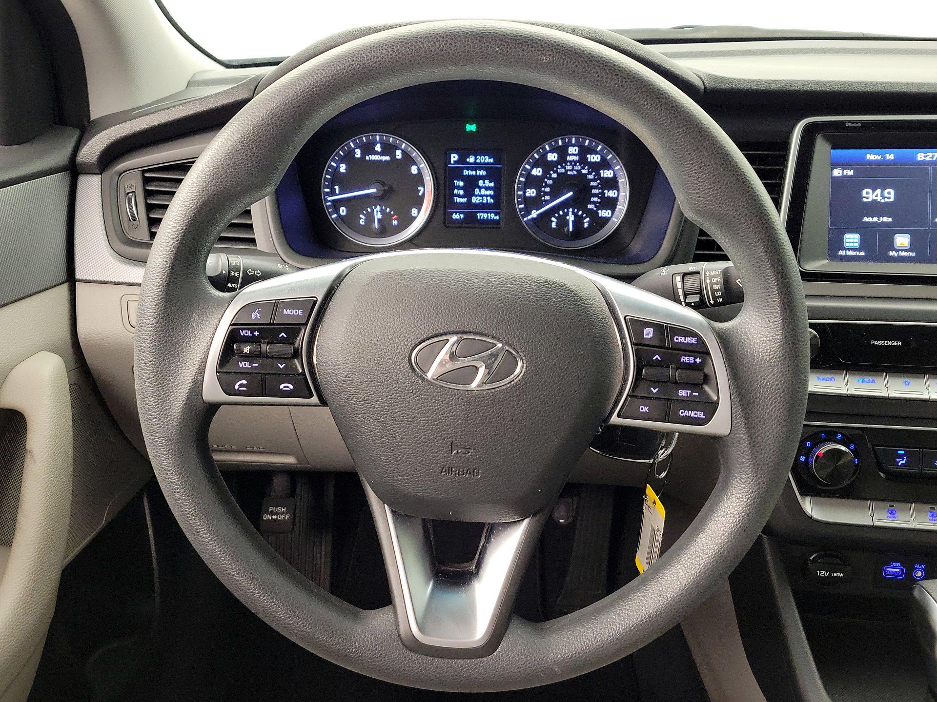 Thumbnail: 2019 Hyundai Sonata - 10