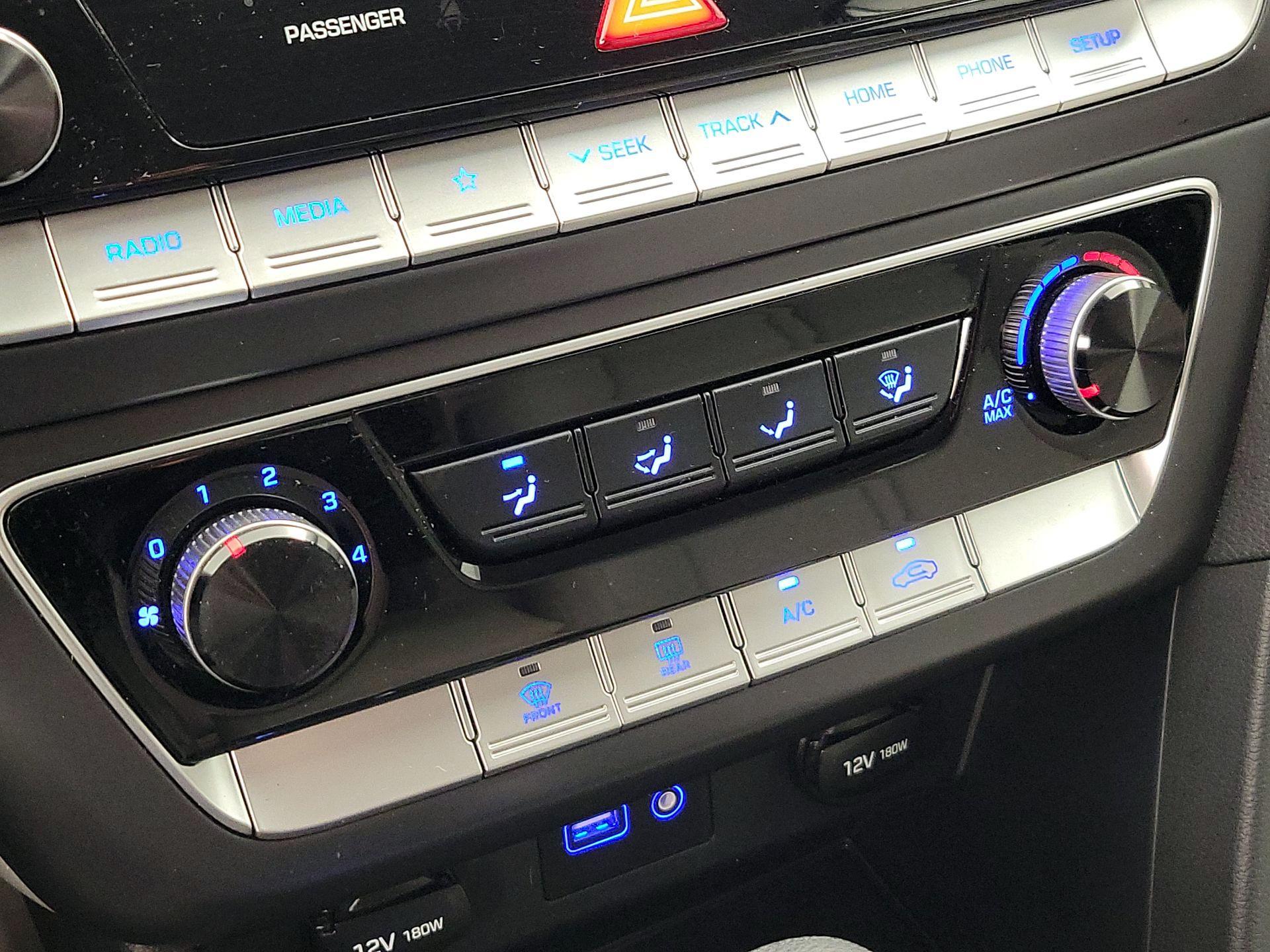 Thumbnail: 2019 Hyundai Sonata - 16