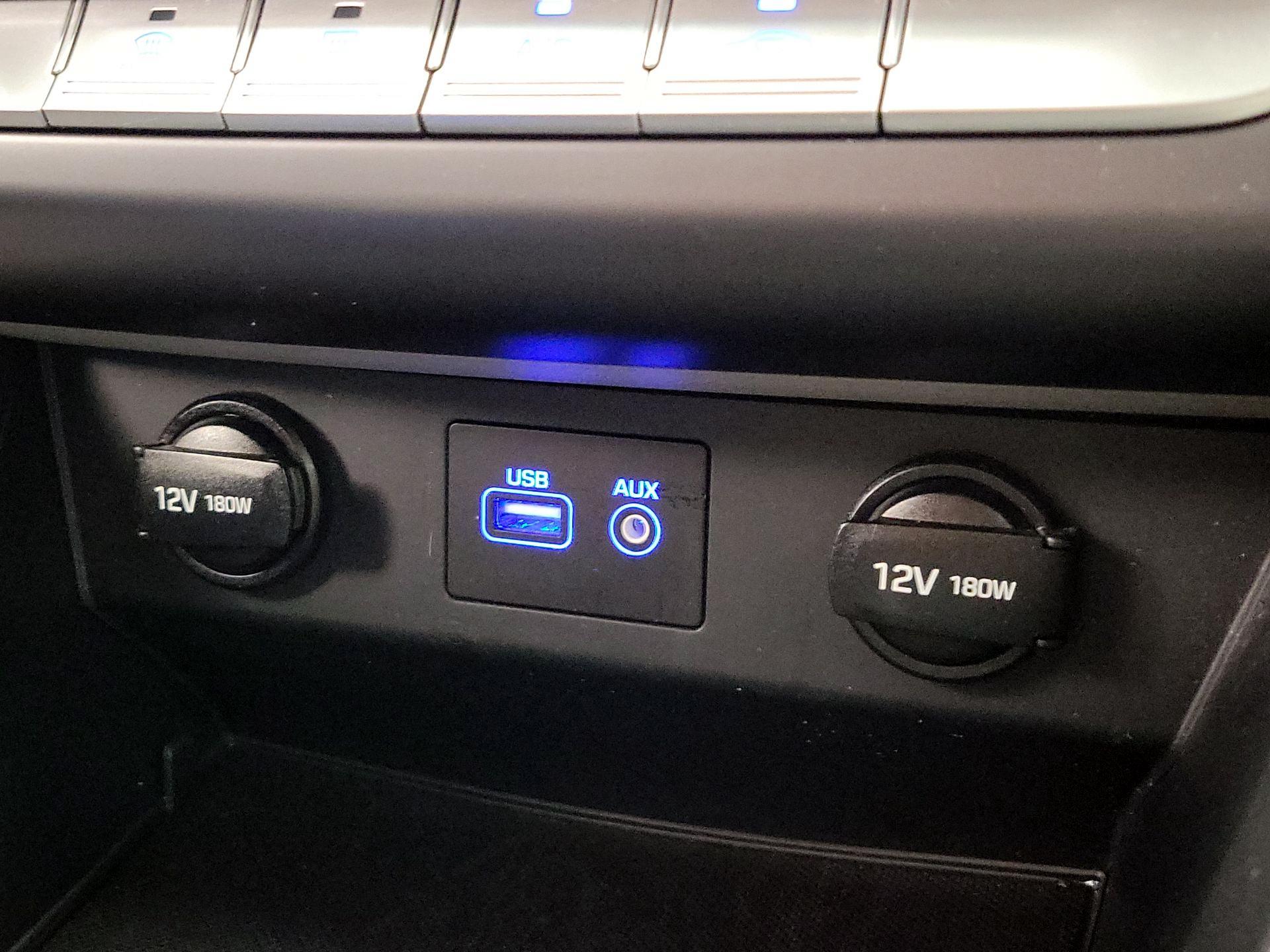 Thumbnail: 2019 Hyundai Sonata - 18