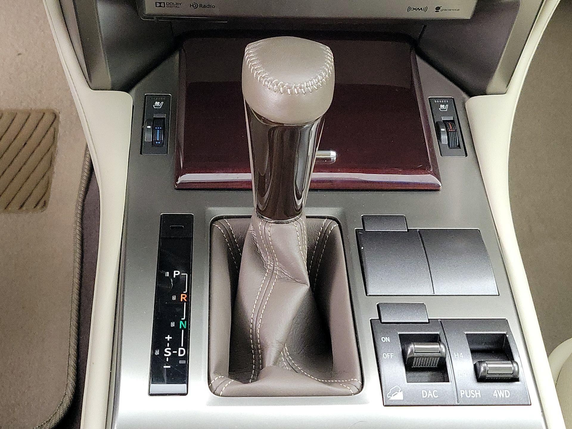 Thumbnail: 2019 Lexus GX - 18