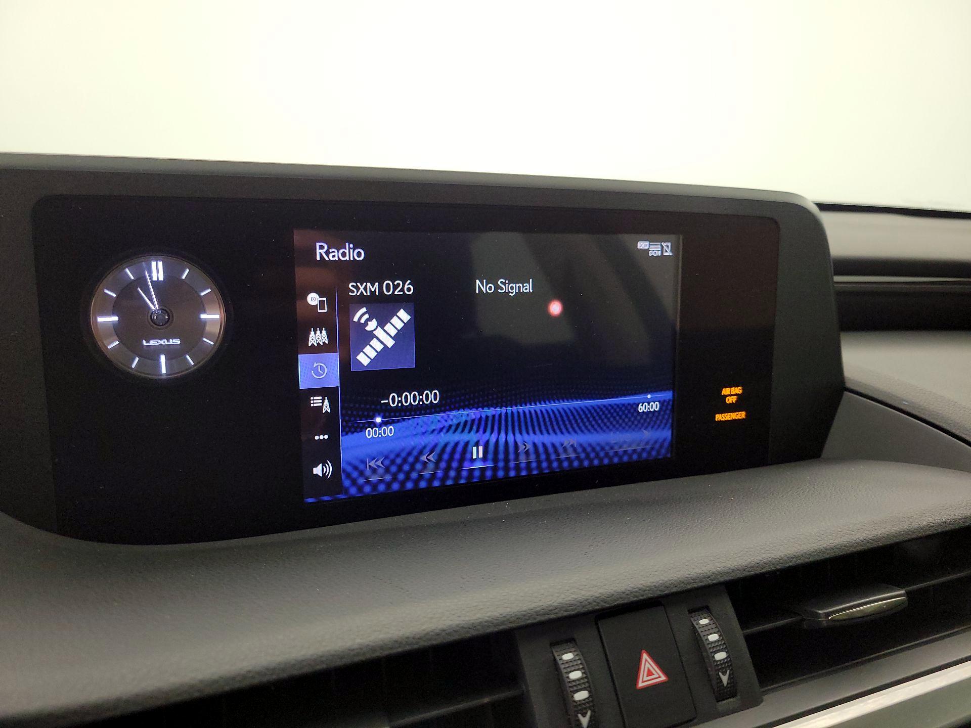 Thumbnail: 2020 Lexus ES - 15