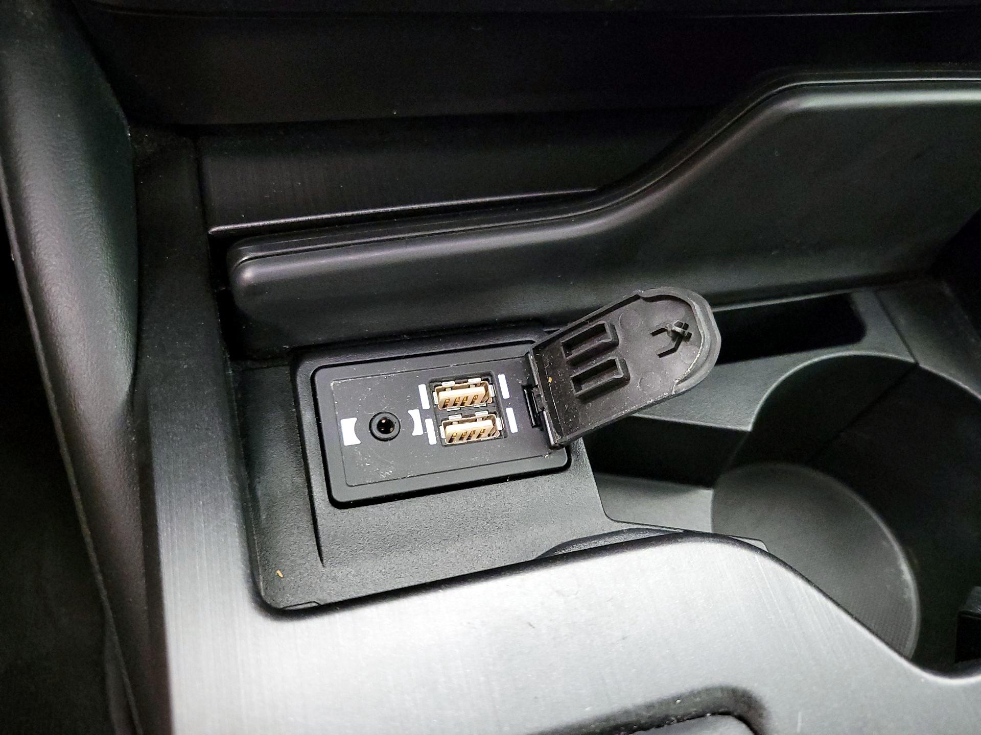 Thumbnail: 2020 Lexus ES - 18