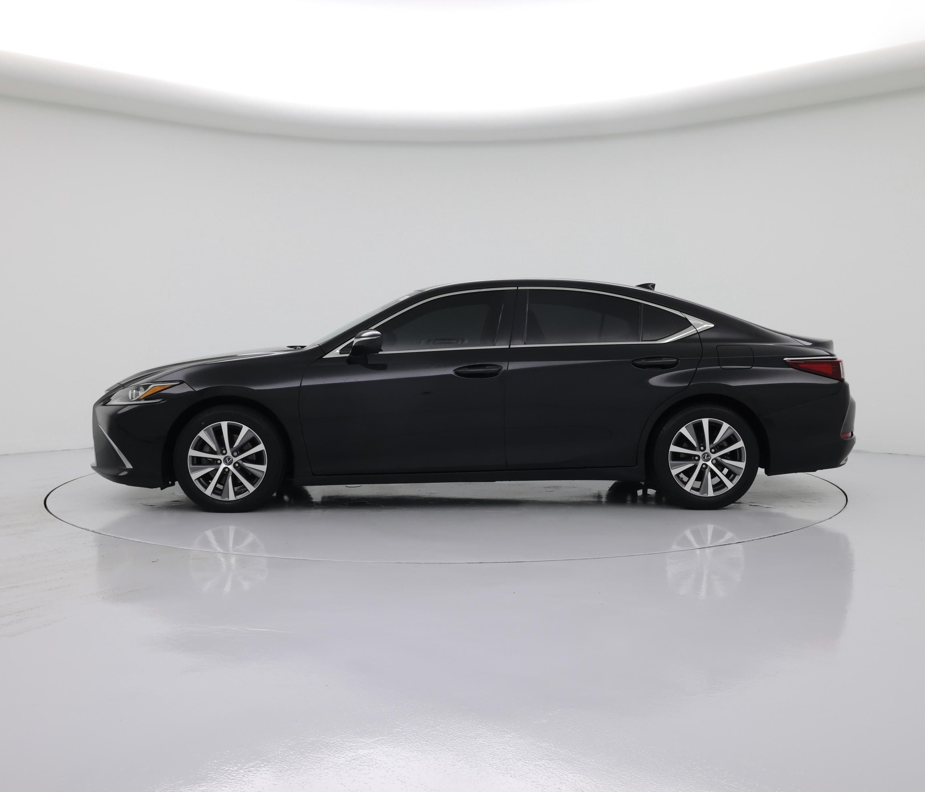 Thumbnail: 2020 Lexus ES - 3