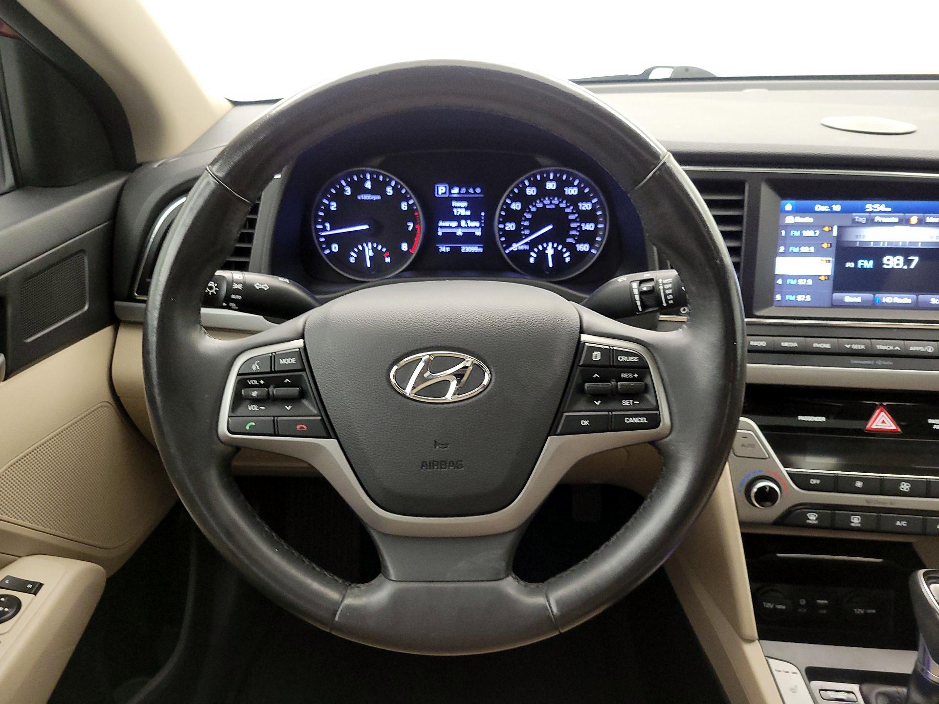 Thumbnail: 2017 Hyundai Elantra - 10