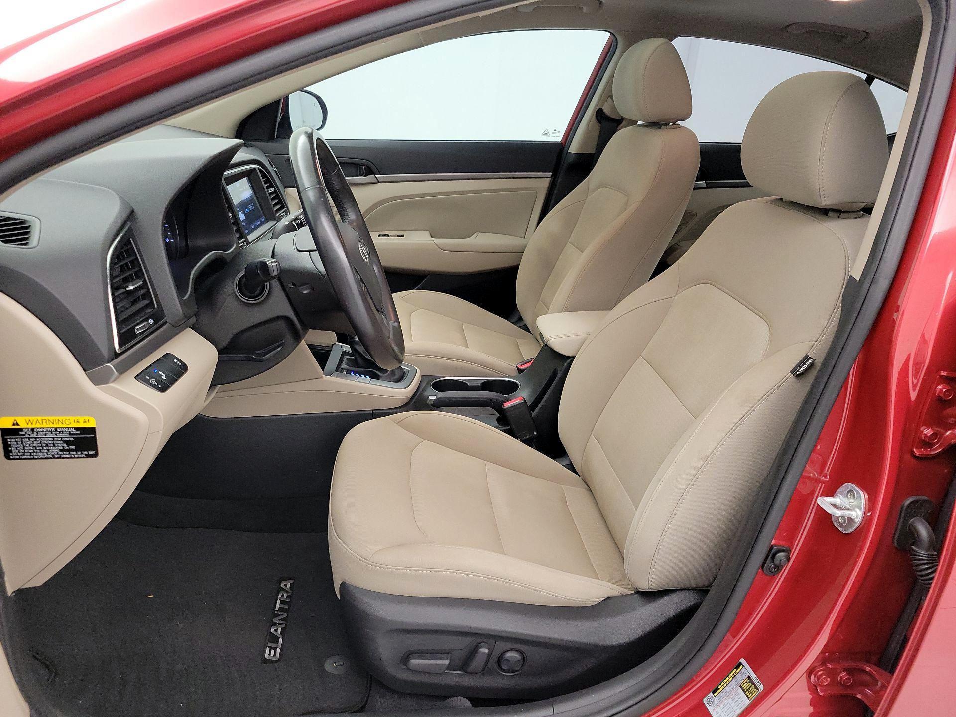 Thumbnail: 2017 Hyundai Elantra - 11